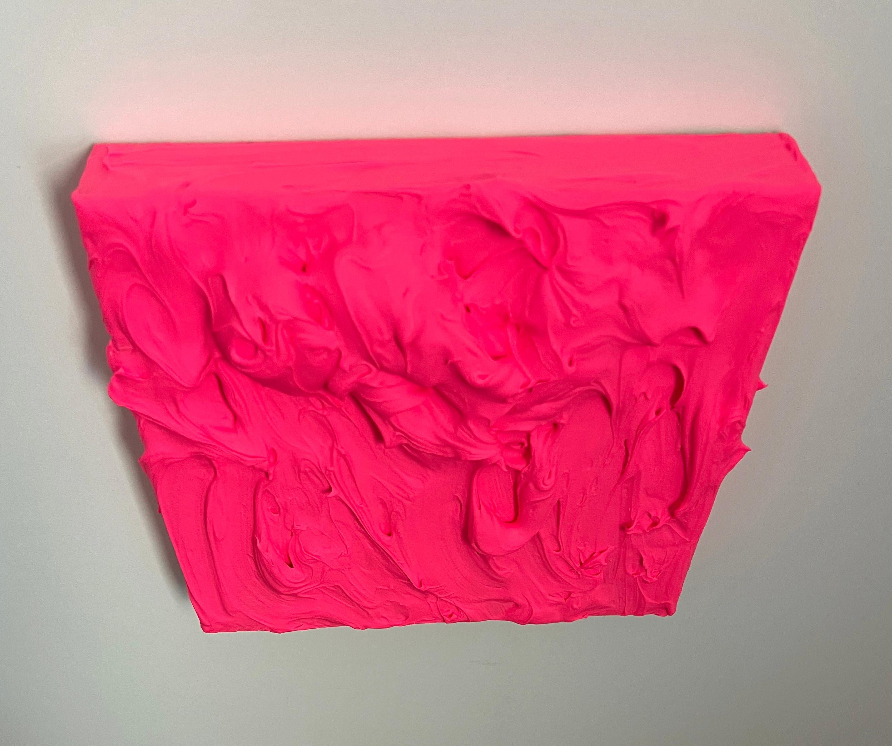 Exceso de rosa eléctrico 3 (pintura de empaste grueso diseño pop monocromo cuadrado) - Abstract Painting Rosa de Chloe Hedden