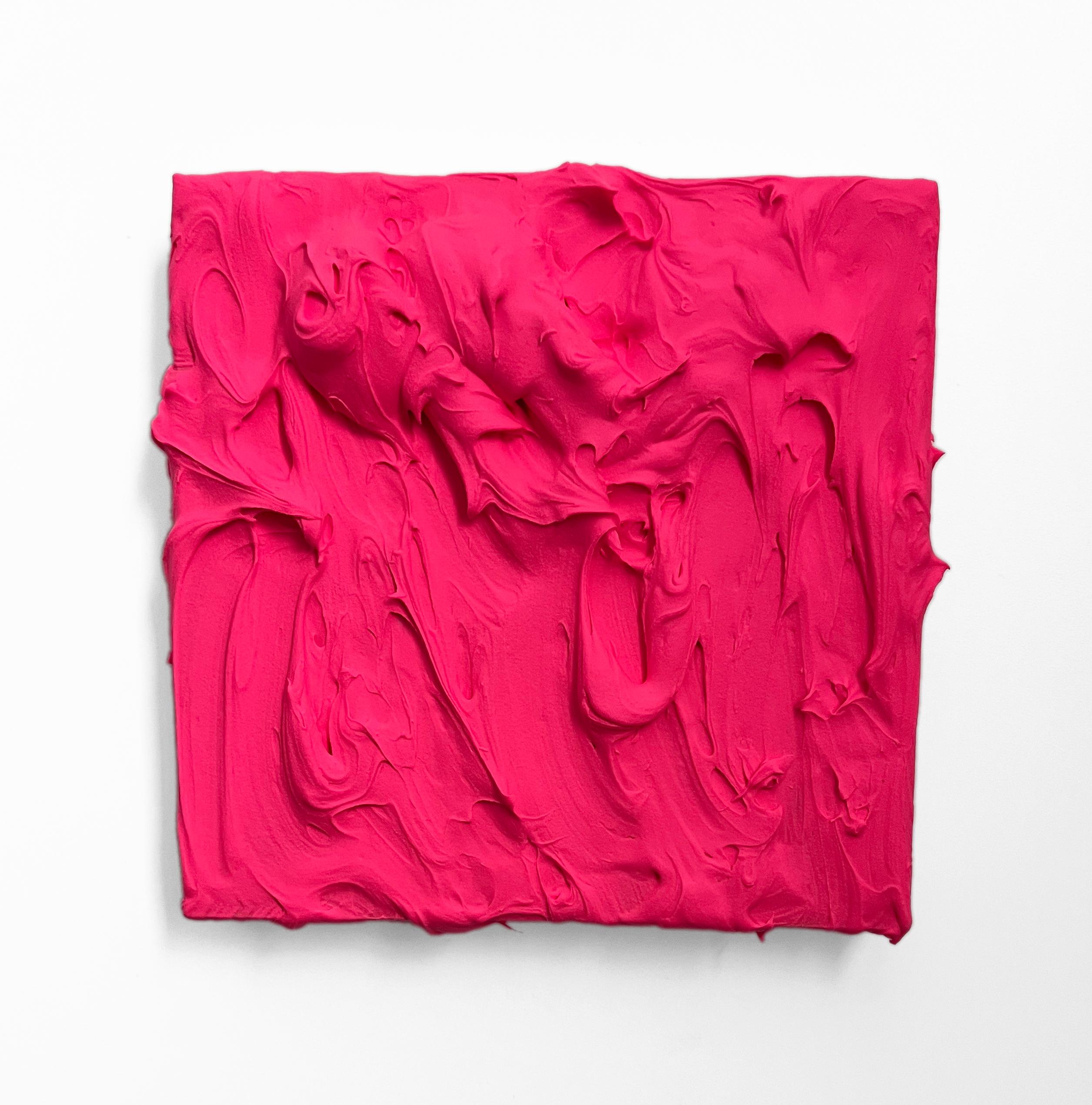 Abstract Painting de Chloe Hedden - Exceso de rosa eléctrico 3 (pintura de empaste grueso diseño pop monocromo cuadrado)