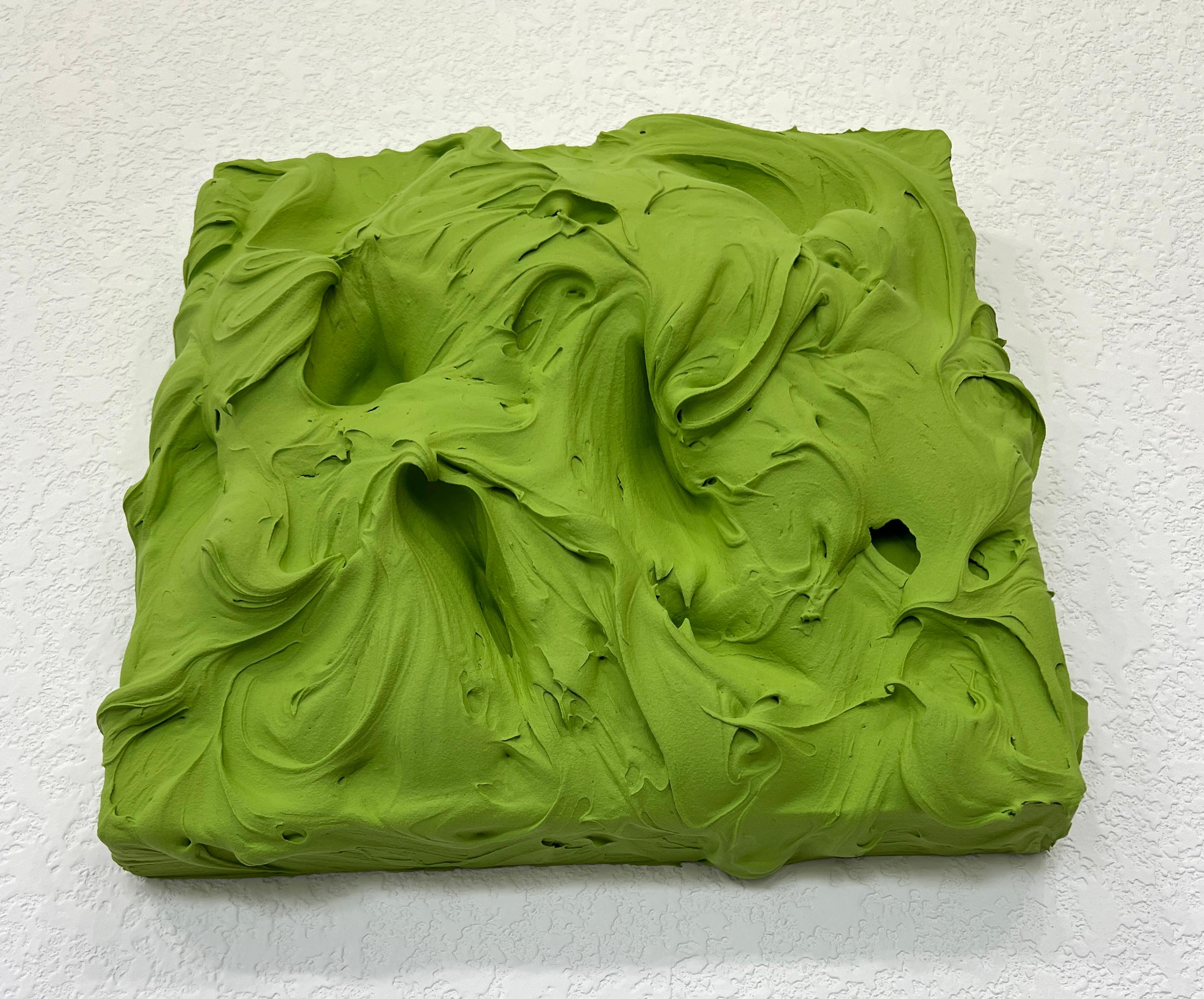 Guacamole Excess (pittura a impasto verde spesso con disegno pop monocromatico quadrato) - Painting di Chloe Hedden