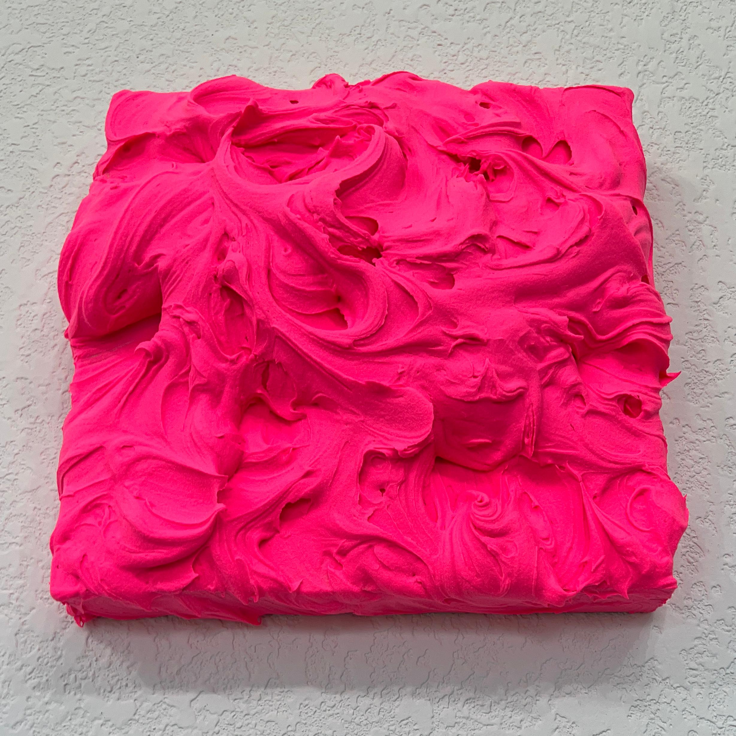 Rosa caldo, Blu di Prussia e Vermiglio Excess combo (vernice vibrante spessa per texture) - Painting di Chloe Hedden