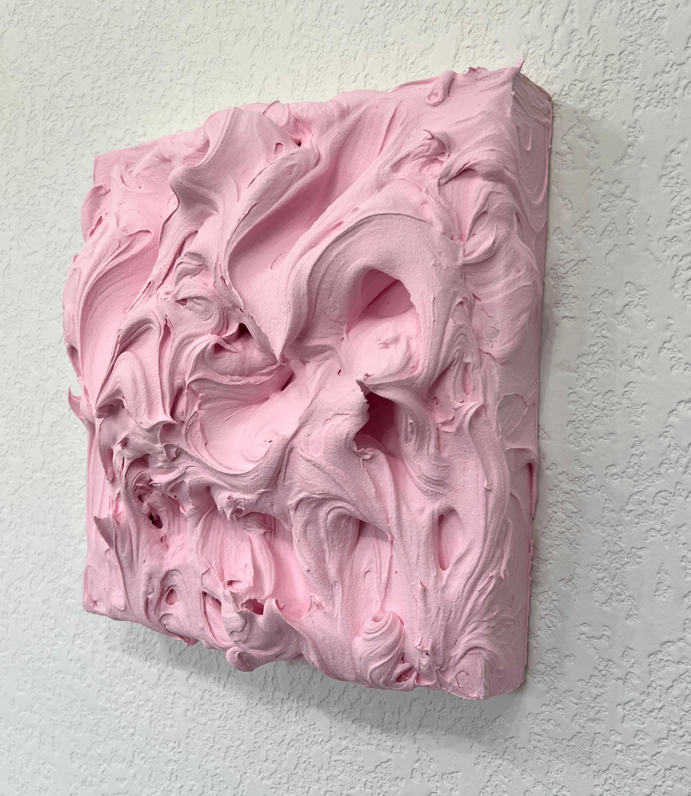 Exceso de rosa claro (pintura de empaste rosa grueso diseño pop monocromo cuadrado) - Abstract Sculpture Rosa de Chloe Hedden