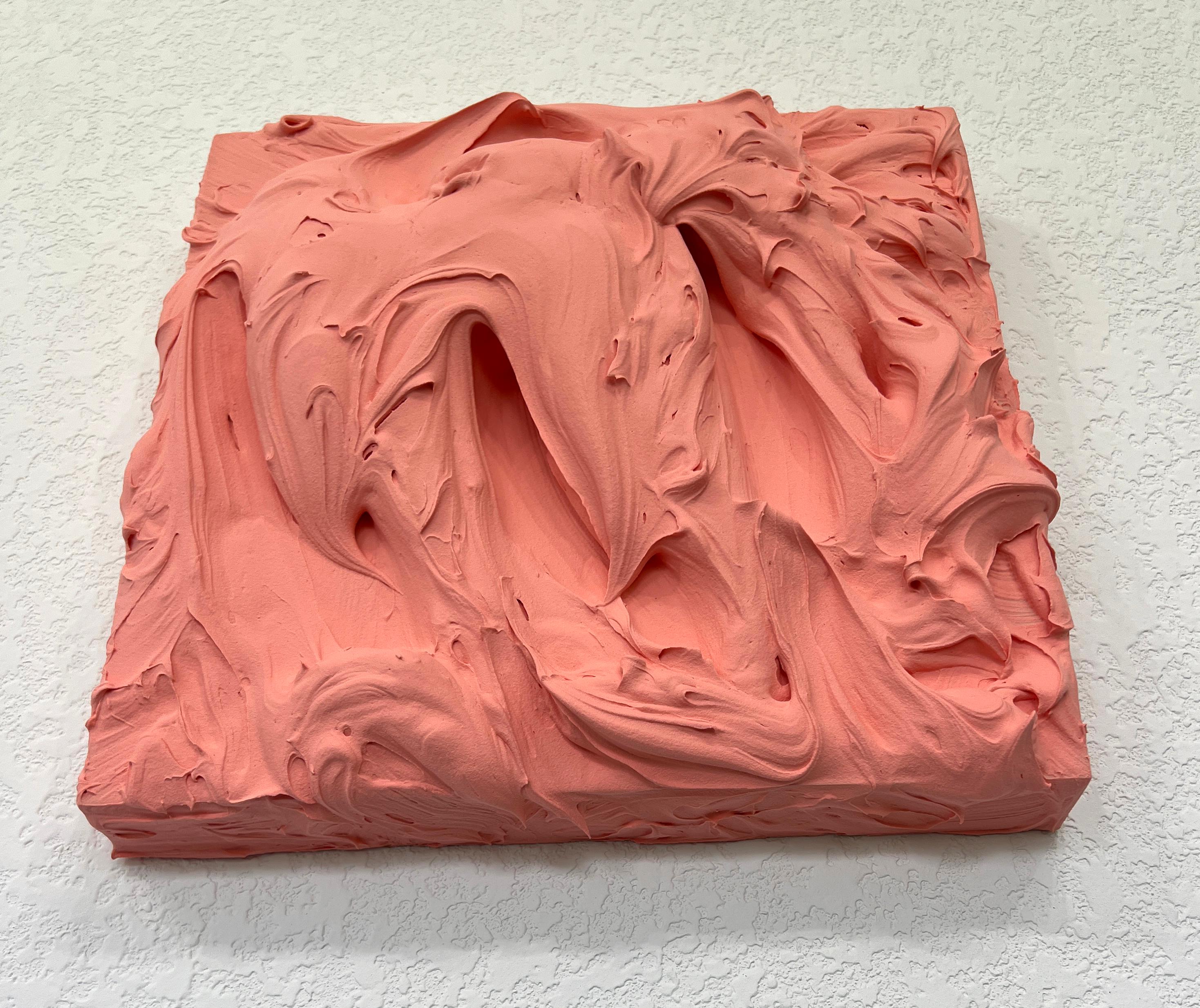 Pretty Peach Excess (pittura a impasto rosa spesso che dipinge un disegno pop monocromatico quadrato) - Sculpture di Chloe Hedden