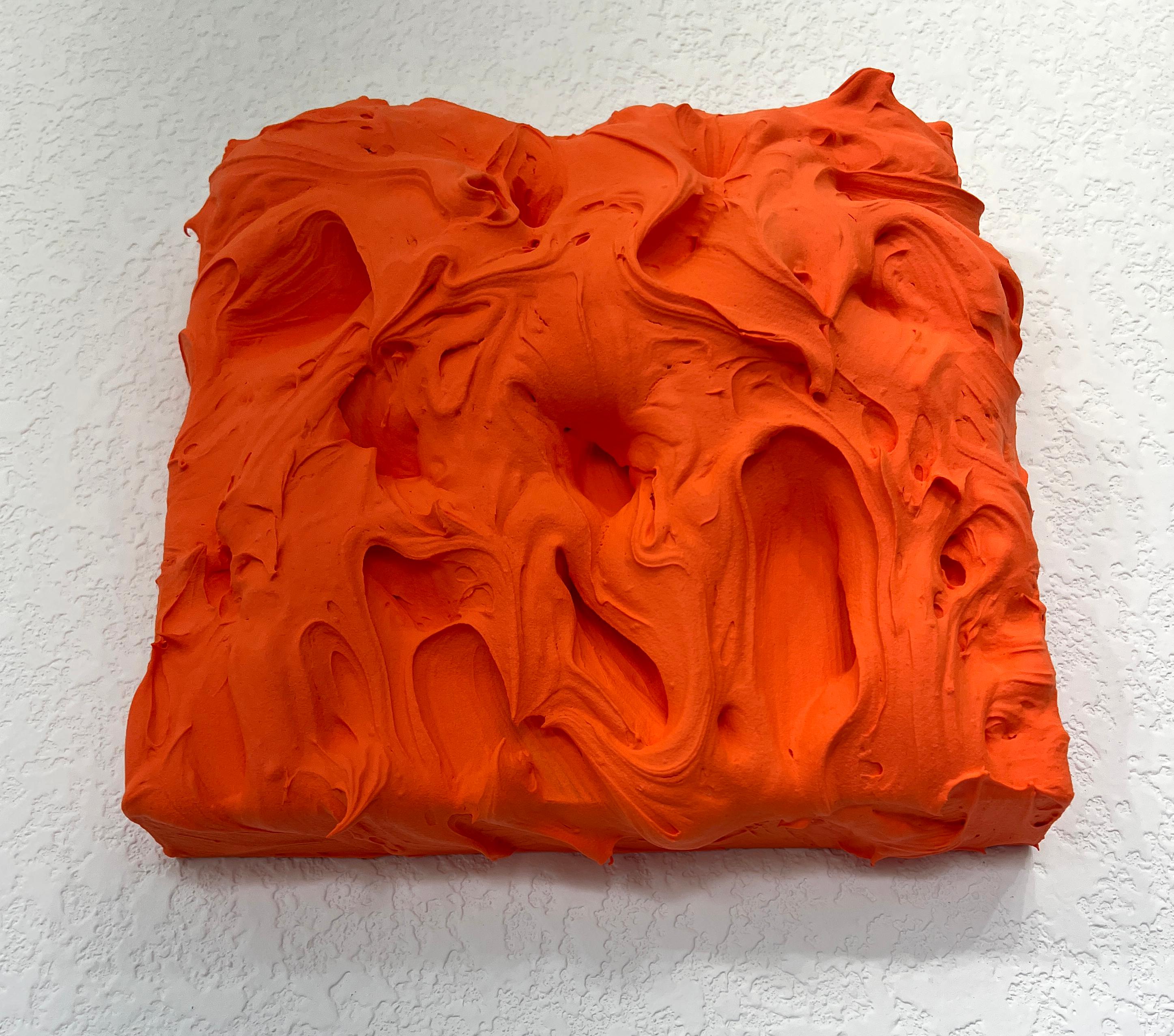 Exceso de bermellón (pintura roja gruesa empastada diseño pop monocromo cuadrado) - Sculpture Arte pop de Chloe Hedden