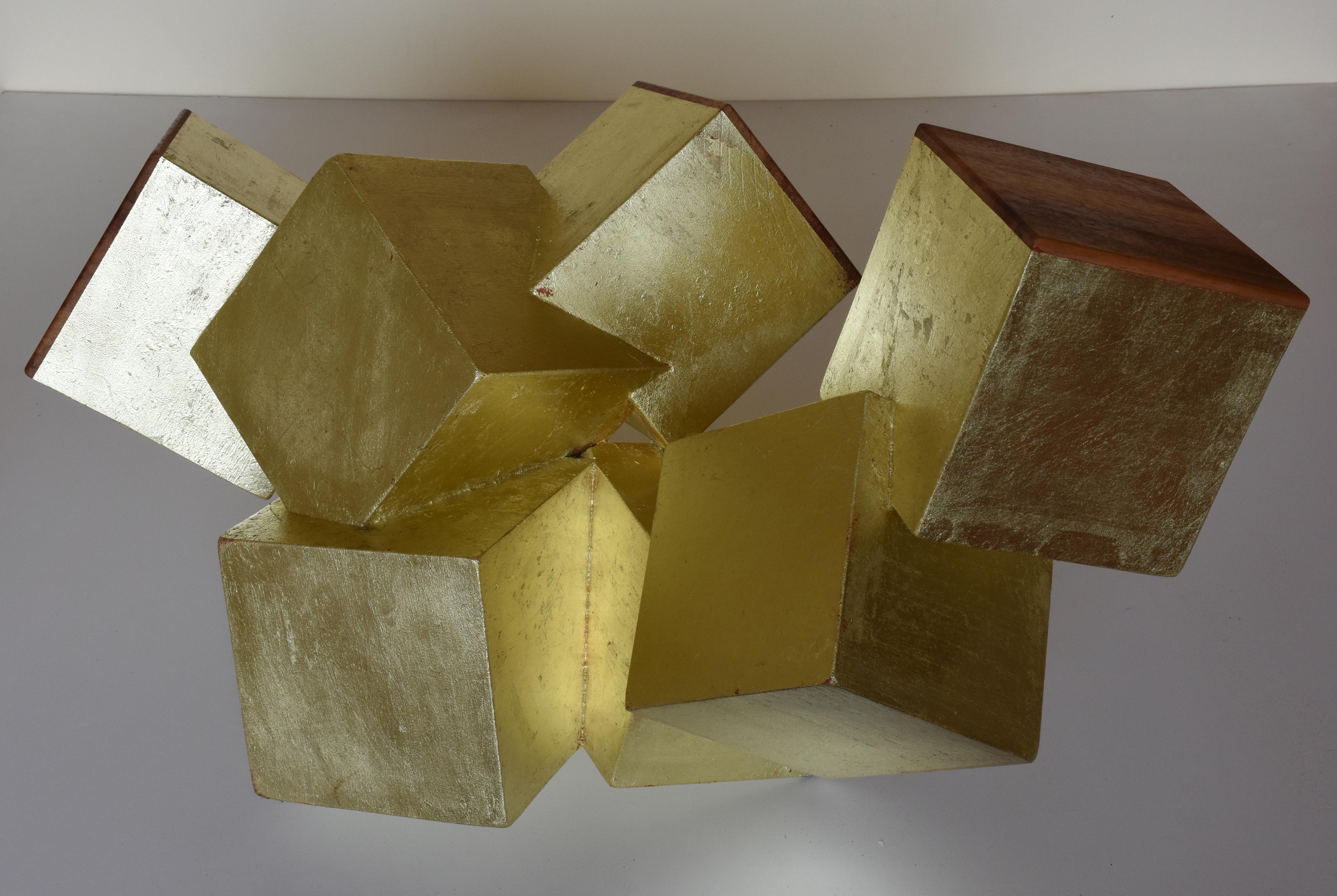 „18 Karat Gold und paduk pyrite“ ( kubische Tischskulptur, geometrisch, exotisches Holz) 6