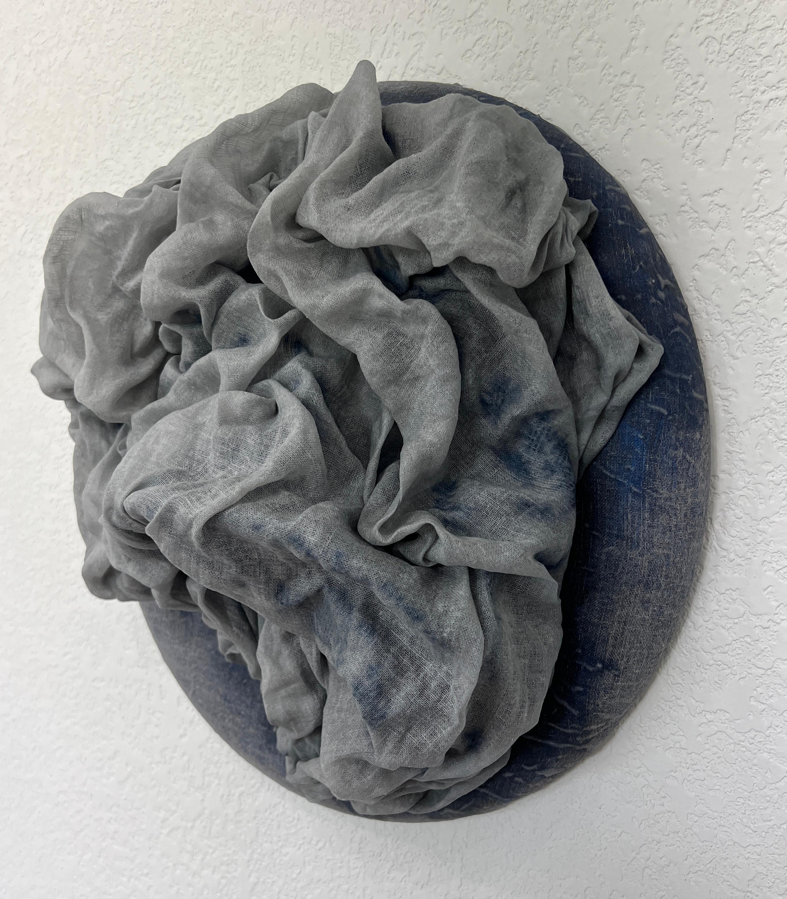 My Mother's Tears Inundation (graues 3D-Textil aus Sackleinen, monochromes Design) im Angebot 7