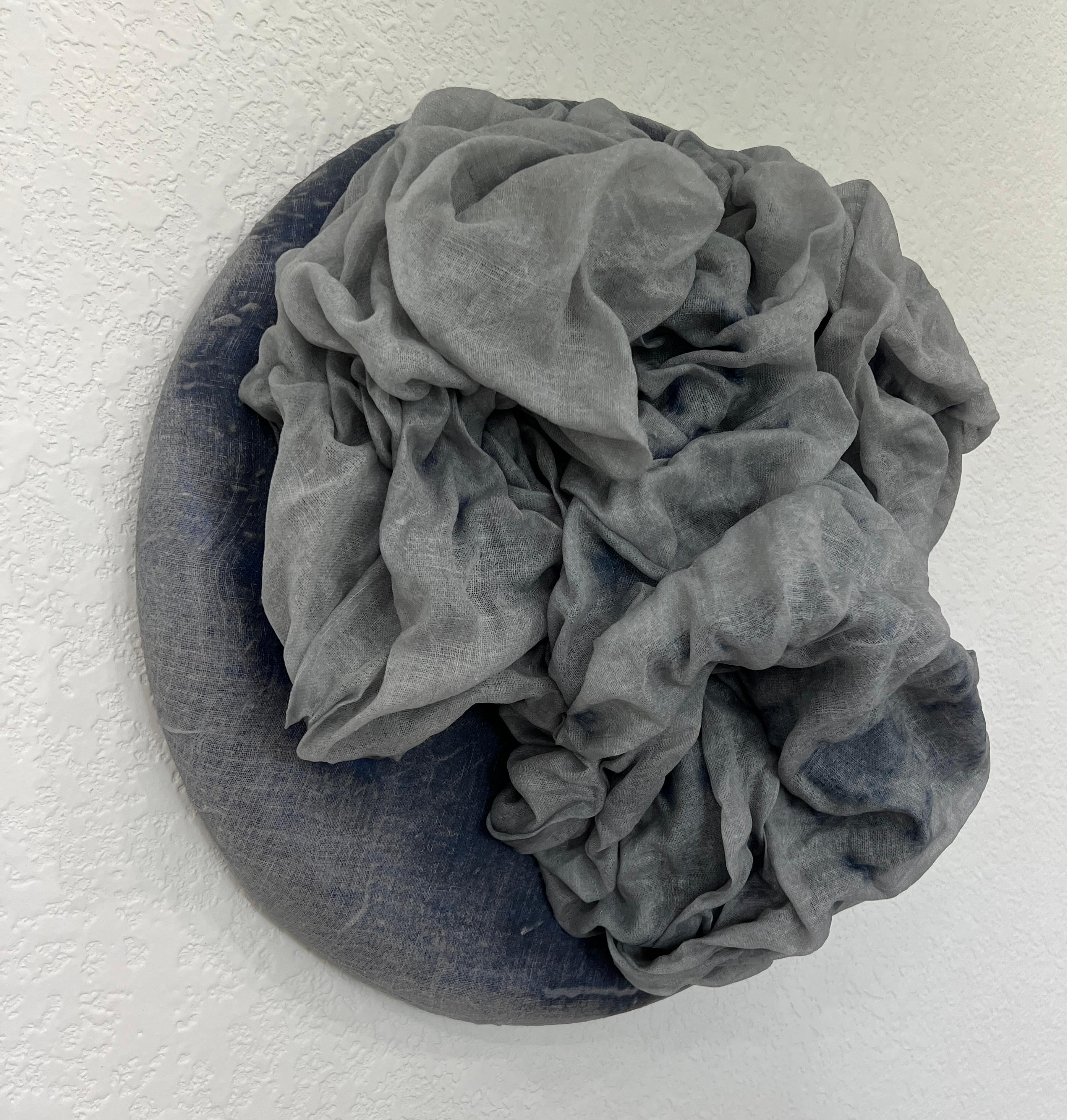 My Mother's Tears Inundation (graues 3D-Textil aus Sackleinen, monochromes Design) im Angebot 8