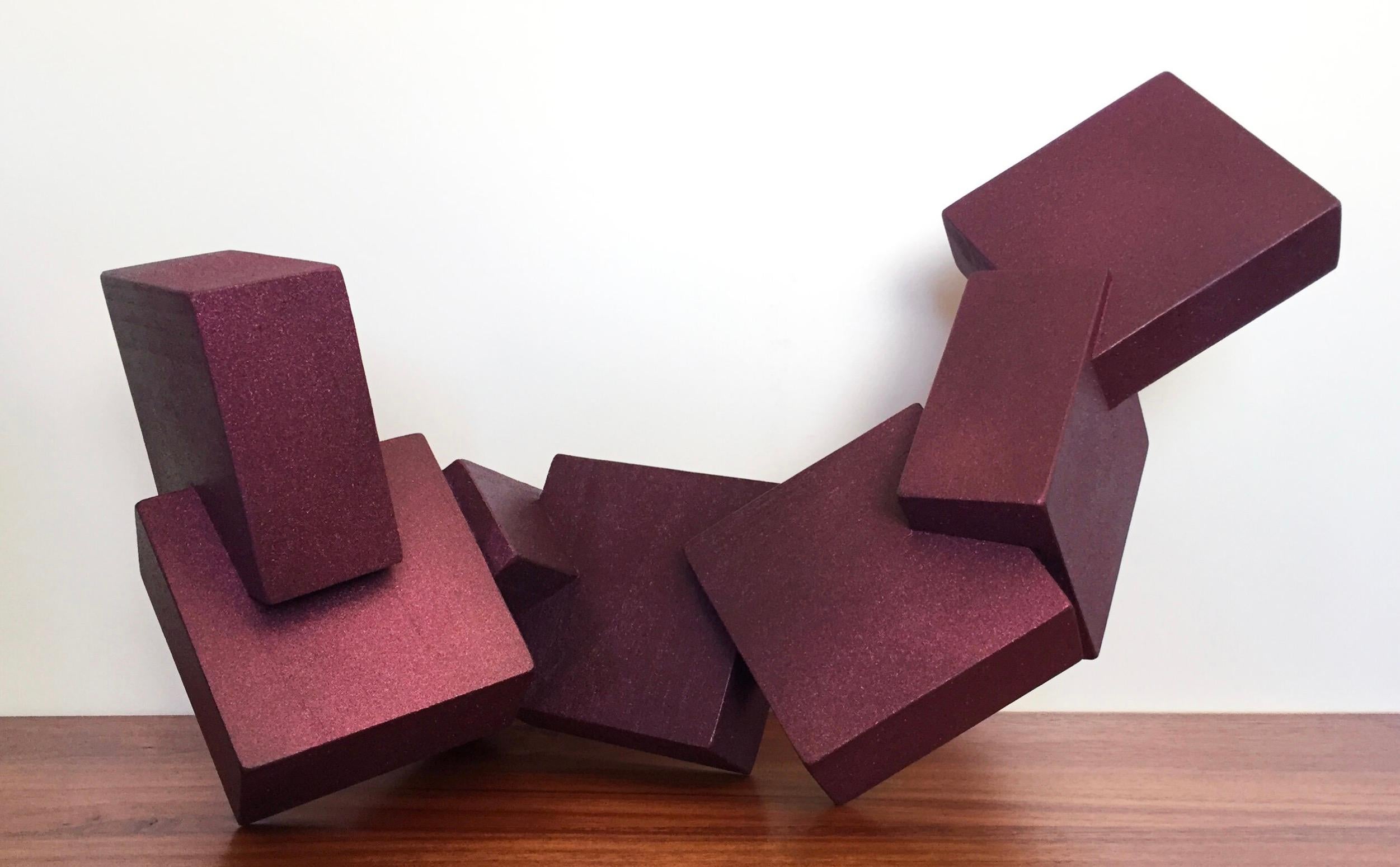 Raspberry Shimmer Pyrites (cubico rosso prugna, scultura da tavolo, geometrico, Wood)
