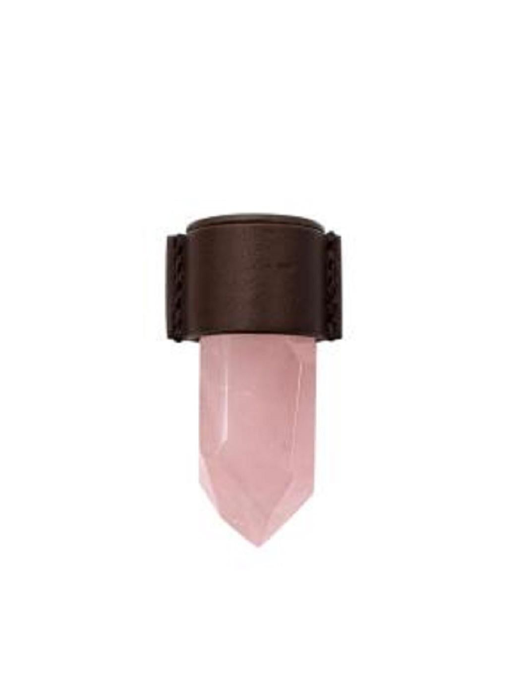 Chloe Jemma Rose Quartz Crystal

hand-cut rose quartz pendant in a leather casing-Mid weight construction 
A valuable amulet believed to promote universal love,
-Logo engraving to the base

Material: 

Leather 
Rose quartz 

PLEASE NOTE, THESE ITEMS