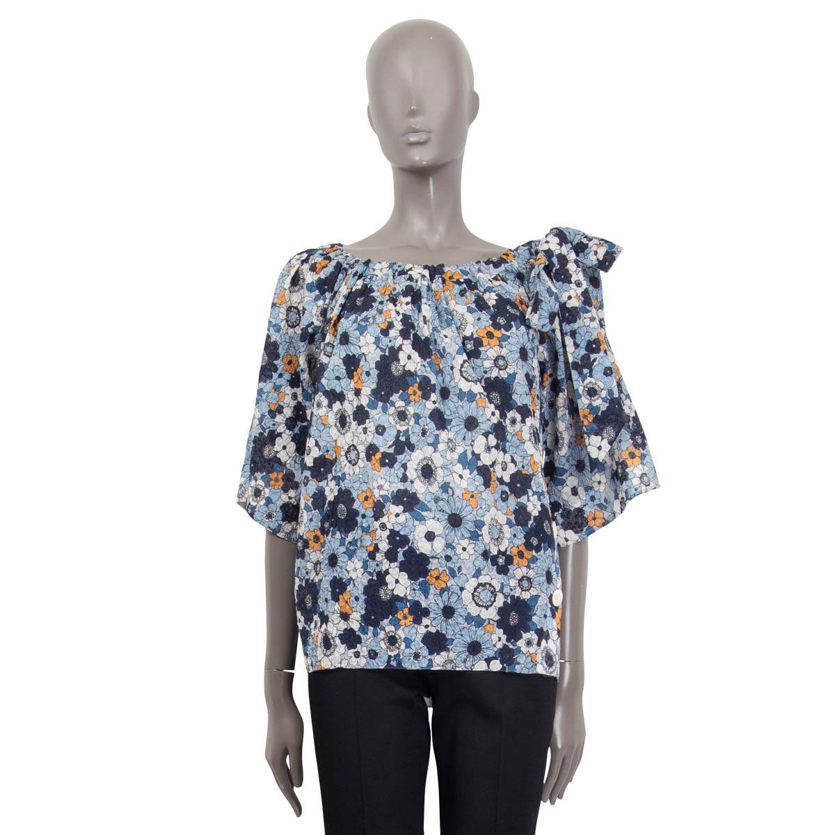 Gris Chemisier Chloé en coton bleu clair orné de mousseline de soie à fleurs, Taille 34 XXS en vente