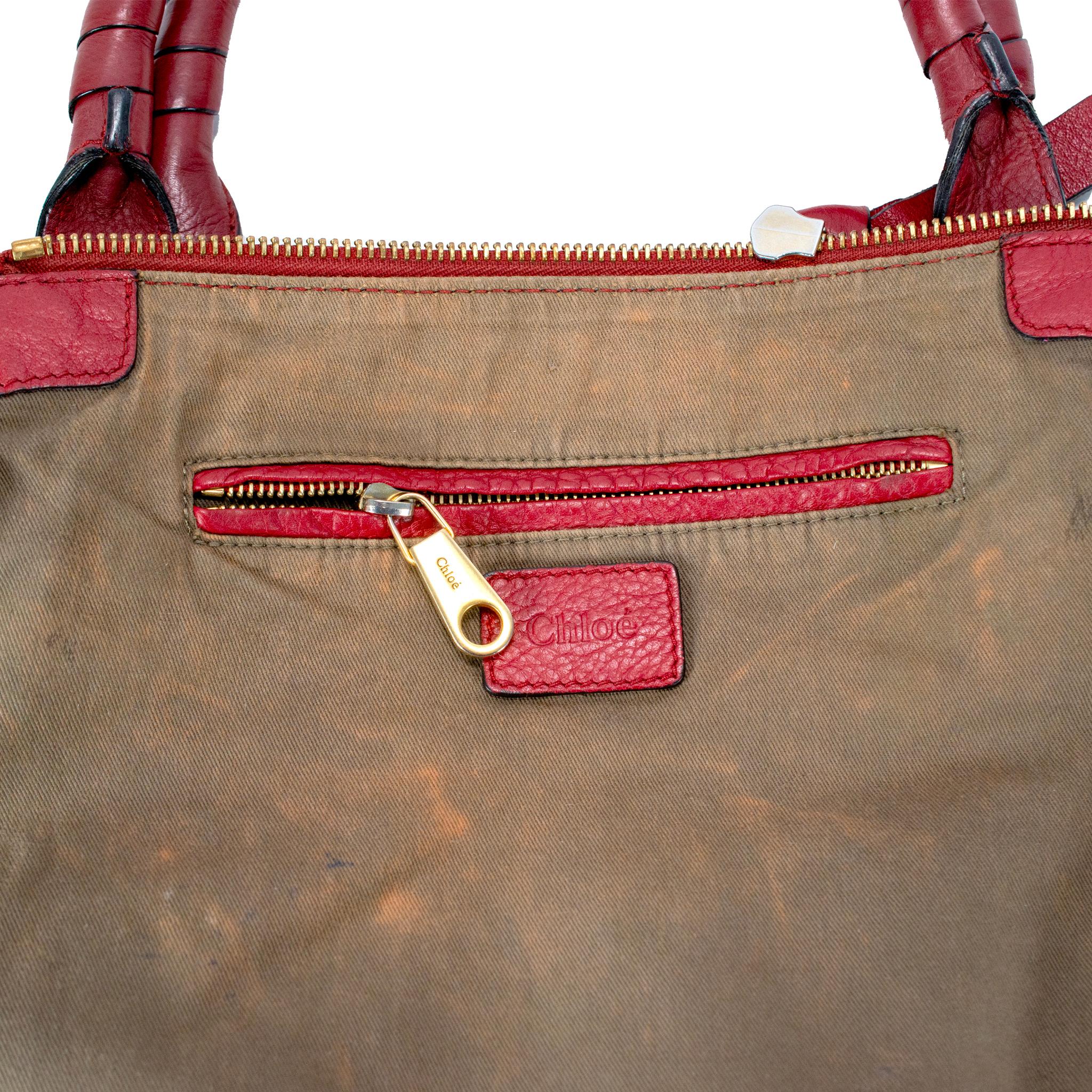 Chloé Marcie, borsa a tracolla in pelle rossa con finiture in oro, con manico in alto in vendita 4