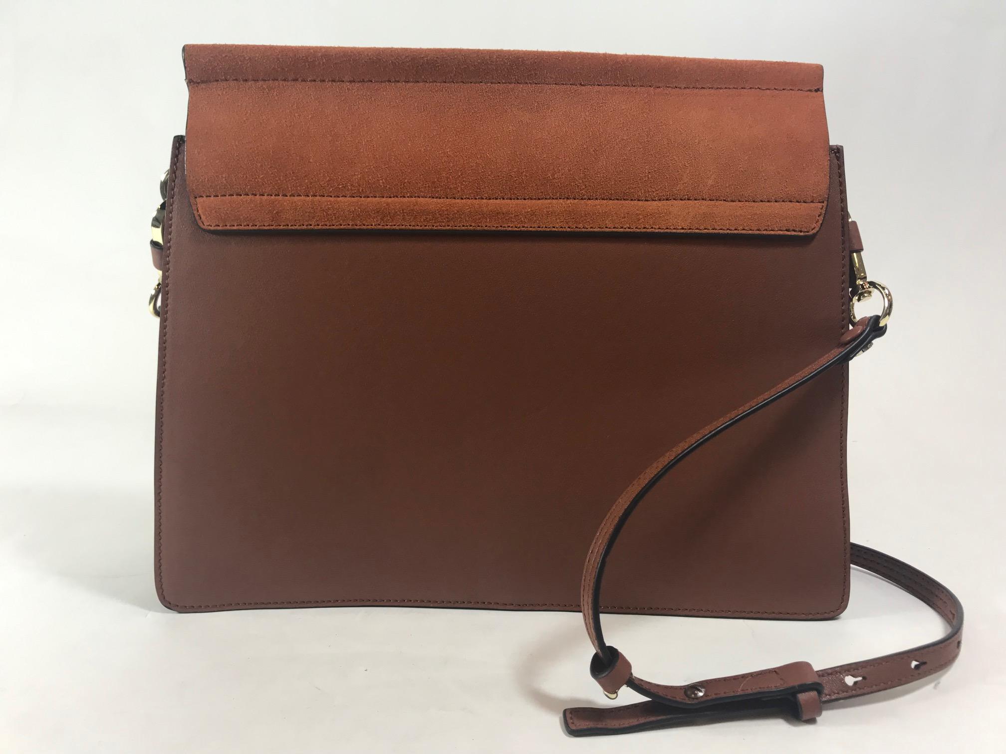 Chloe Medium Faye Bag In Excellent Condition For Sale In Roslyn, NY