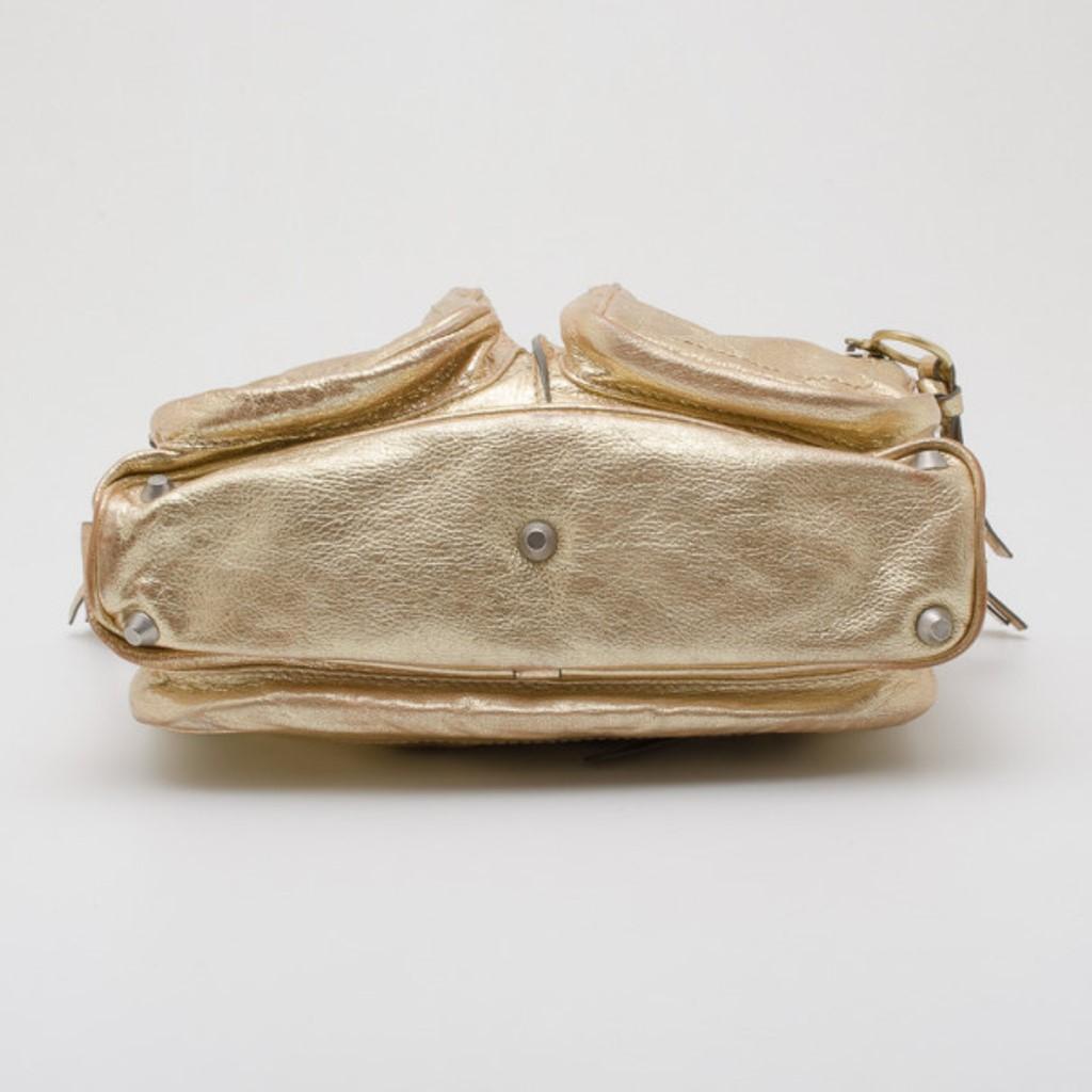 Chloe Metallic Gold Large Shoulder Bag In Good Condition For Sale In Dubai, Al Qouz 2