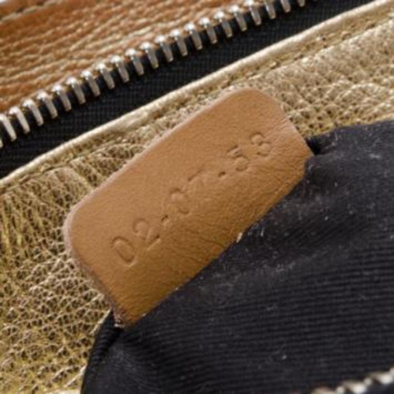 Borsa a tracolla grande Chloe in oro metallizzato in vendita 4