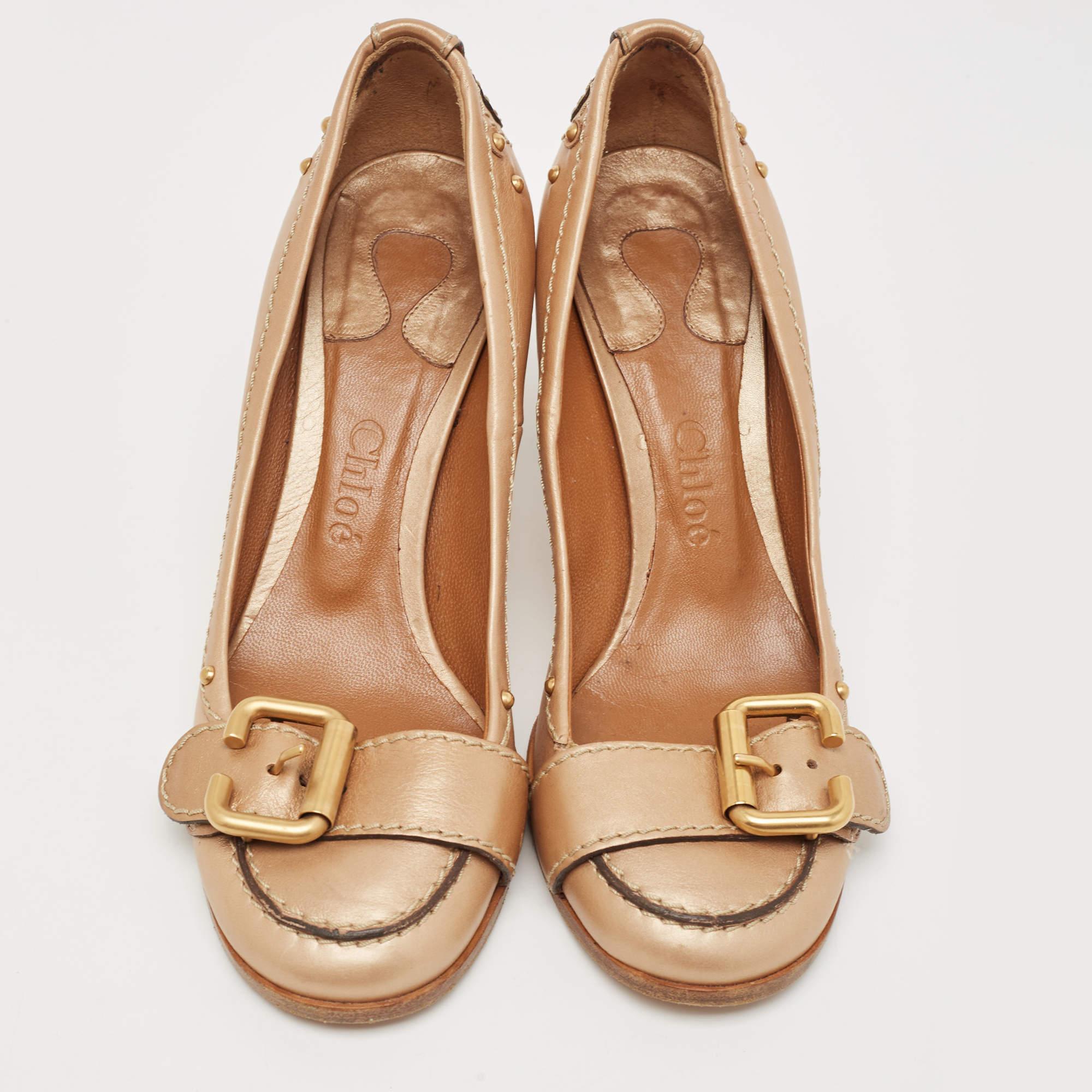 Brown Chloe Metallic Gold Leather Buckle Pumps Size 36 For Sale