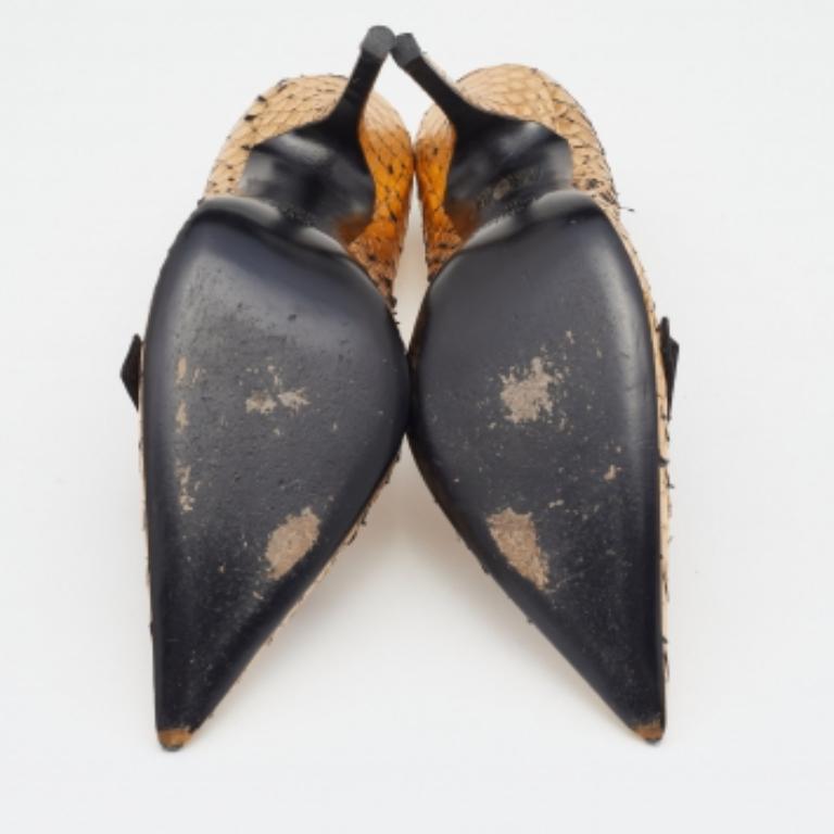 Chloe Metallic Gold Python Leather Bow Detail Pointed Toe Pumps Size 38.5 For Sale 3