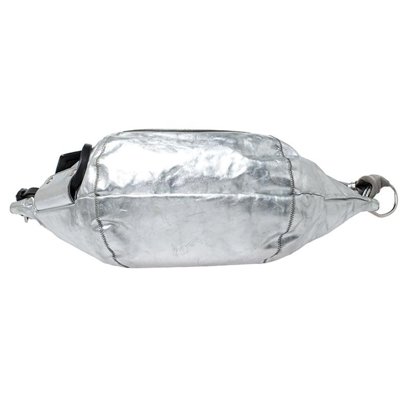 Chloe Metallic Silver Leather Fanny Crossbody Bag Pour femmes en vente