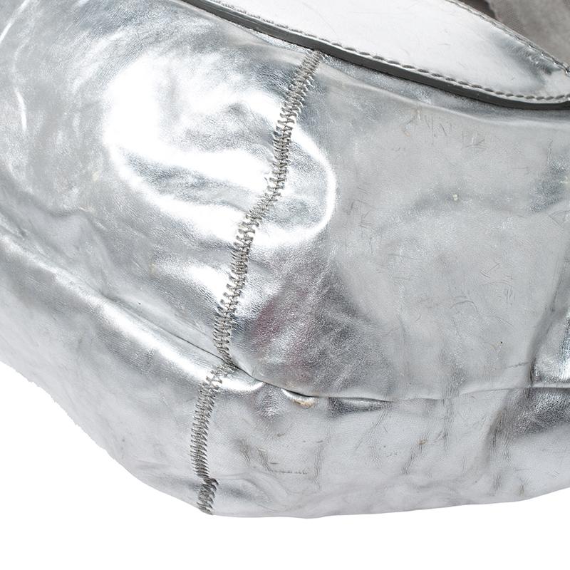 Chloe Metallic Silver Leather Fanny Crossbody Bag For Sale 2