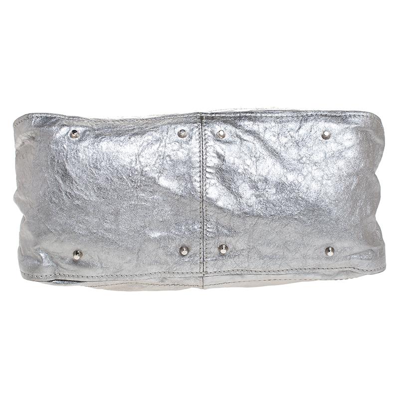 Große Paddington Umhängetasche aus Leder in Metallic-Silber 8