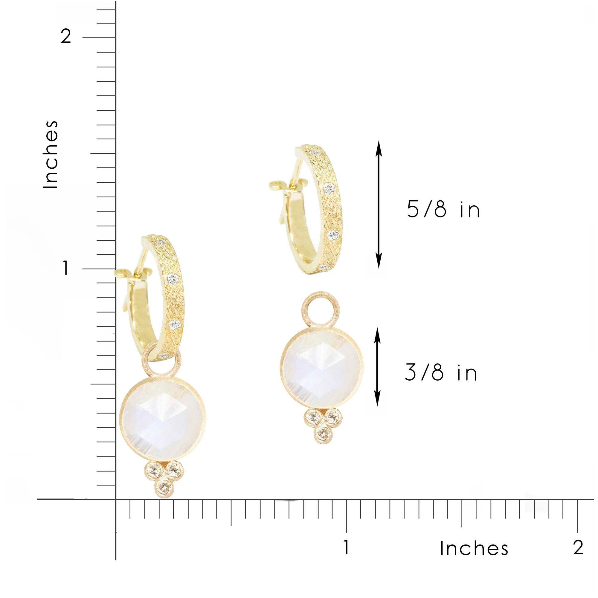 Chloé Boucles d'oreilles en or 18 carats et pierre de lune Neuf - En vente à Denver, CO