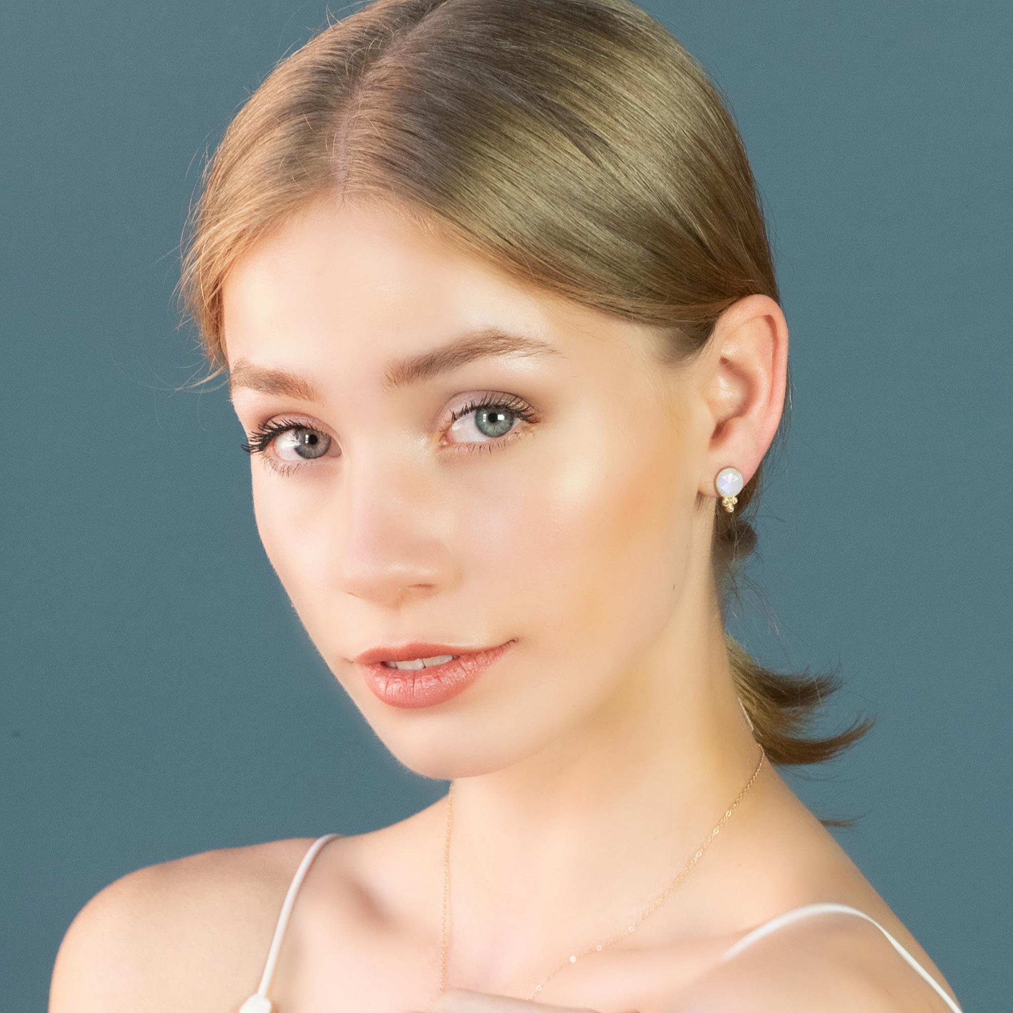 Contemporary Chloe Moonstone 18 Karat Gold Stud Earrings For Sale