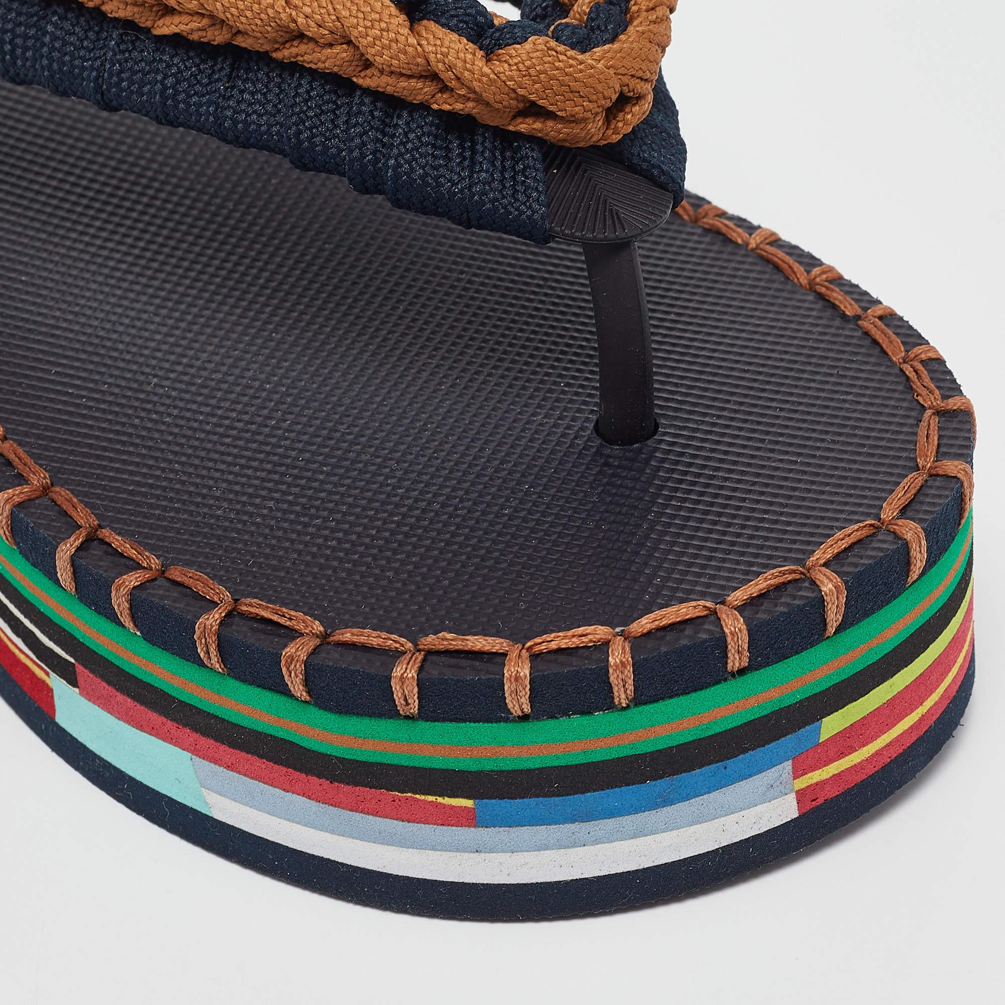 Chloé - Sandales à lanières en caoutchouc et tissu multicolore - Taille 35 en vente 3
