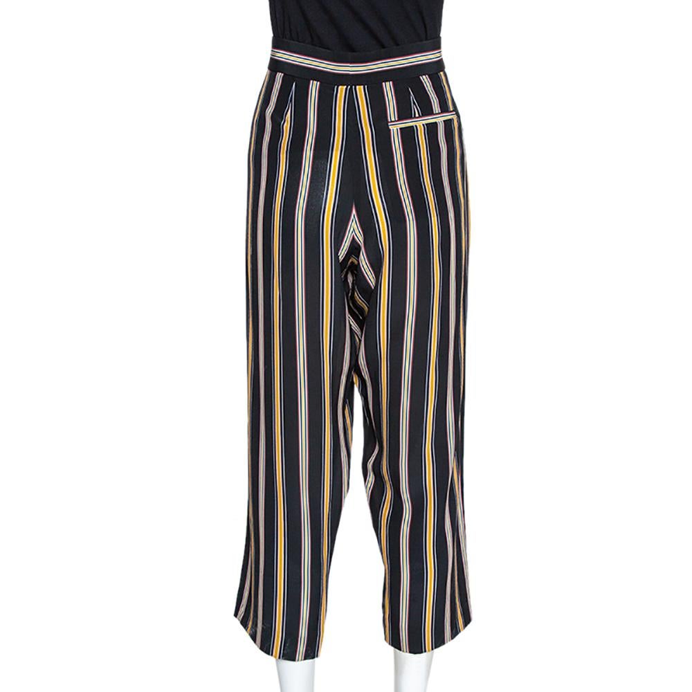 These stylish Chloe trousers will make sure you are always on point. Crafted from pure silk, these luxurious pants come in lovely multicoloured hues and feature a striped pattern. They have a cropped silhouette, two pockets, button closure and are a