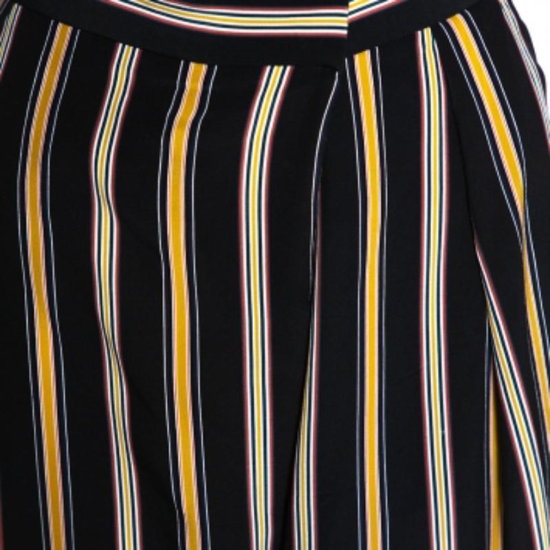 Pantalon court rayé en soie multicolore Chloe M. en vente 1