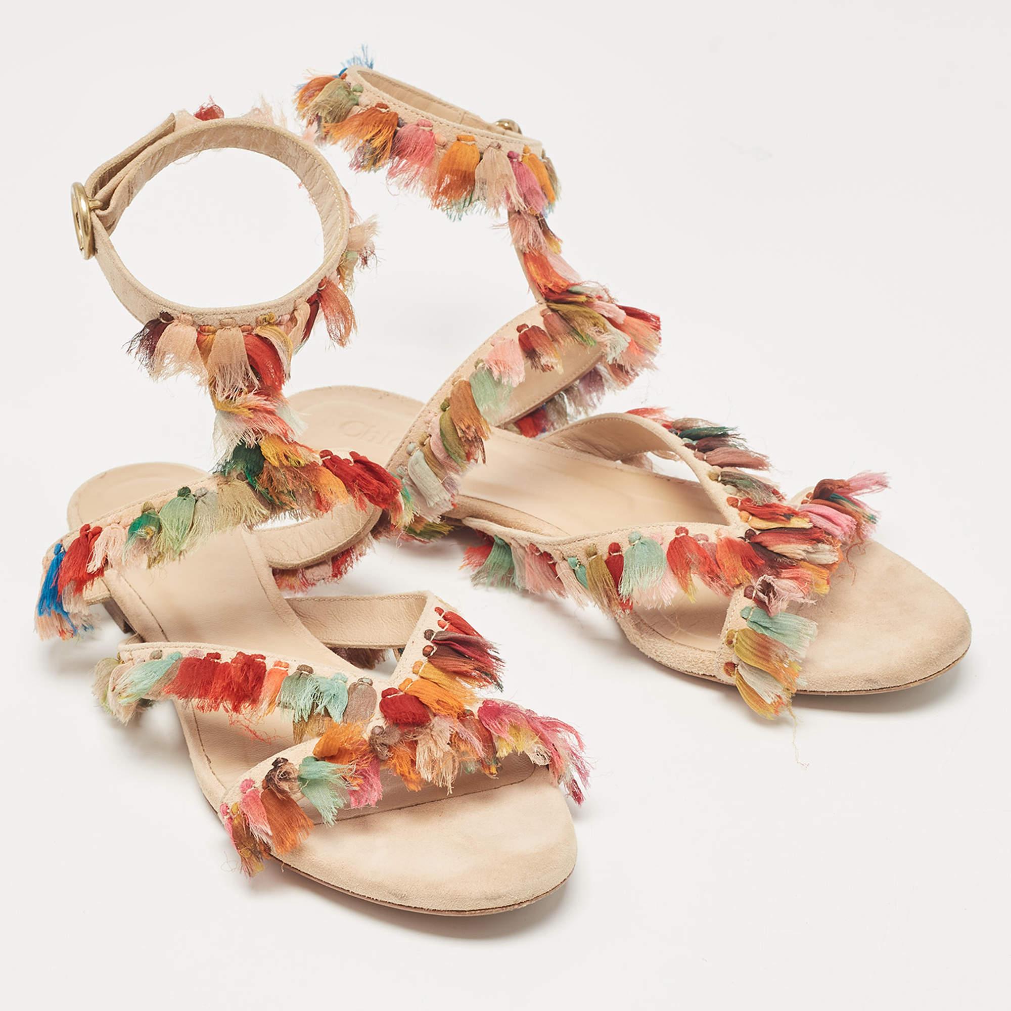 Chloe Sandales plates Liz en daim et soie multicolores, taille 36 Bon état - En vente à Dubai, Al Qouz 2