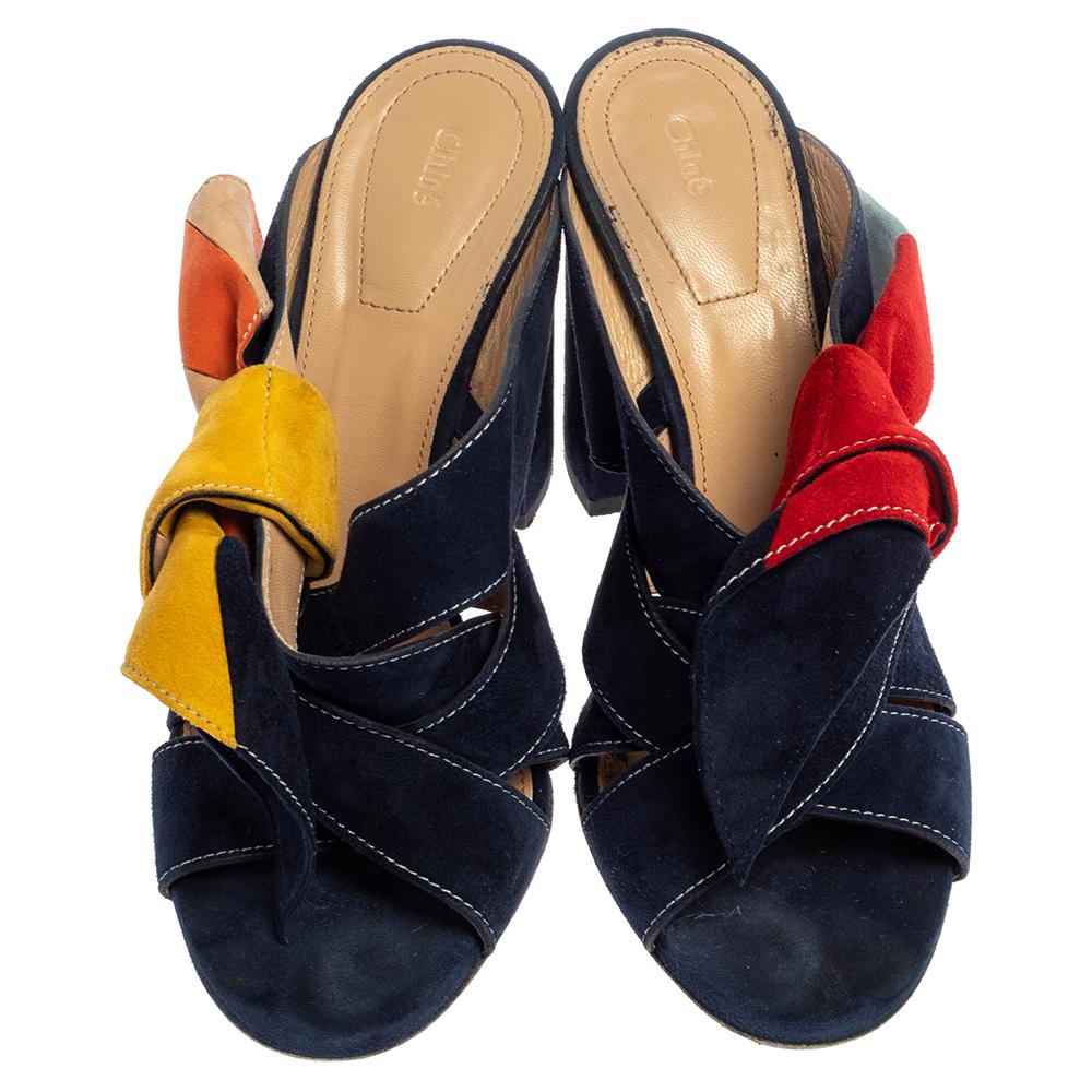Chloe Sandalias de ante multicolor con lazo de clavos Talla 38.5 en Bueno Estado en Dubai, Al Qouz 2