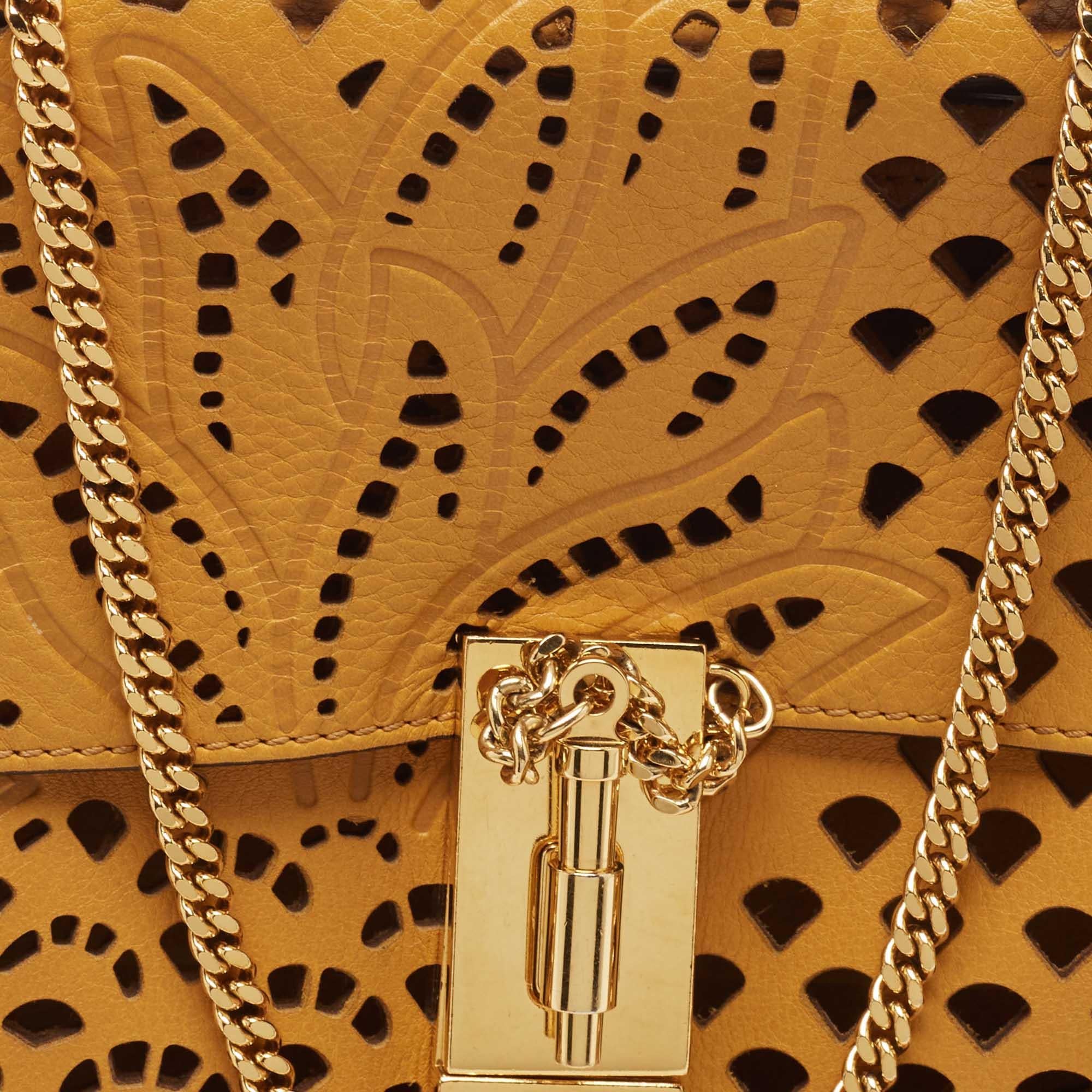 Chloe Sac à bandoulière Drew moyen en cuir perforé ananas moutarde 4