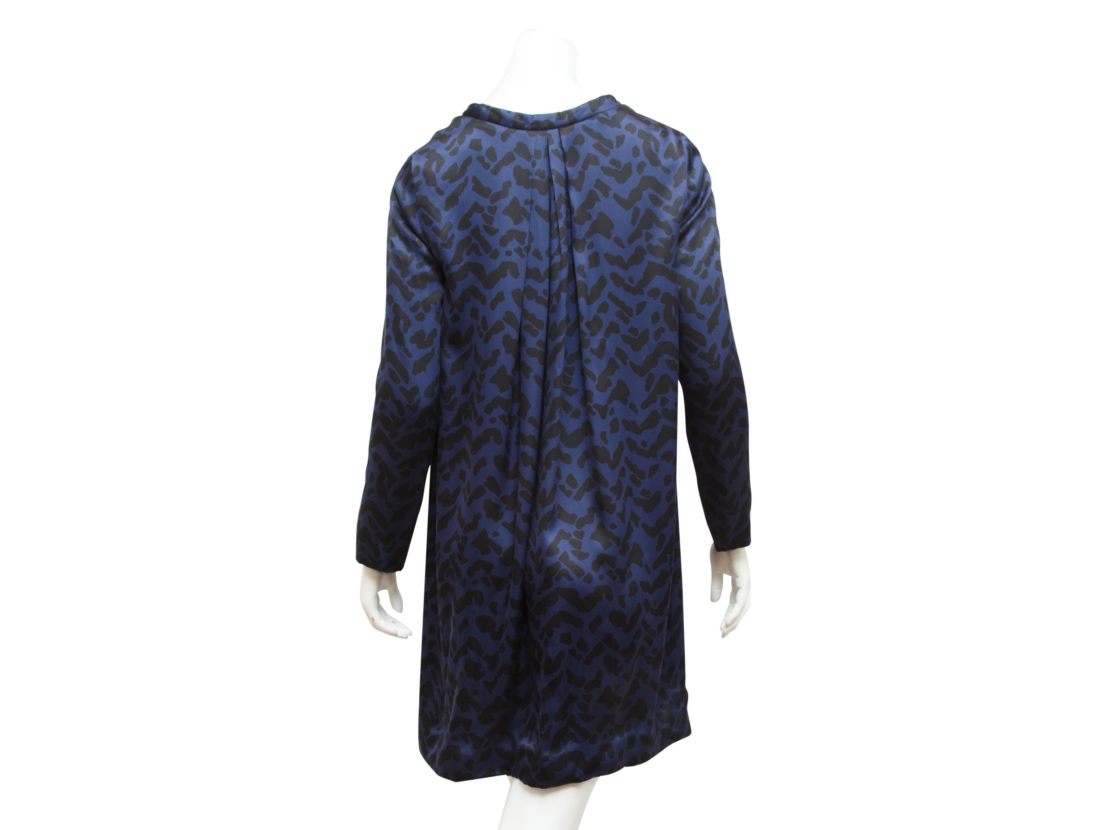 Chloe Navy Blue & Black Printed Silk Shift Dress In Good Condition In New York, NY