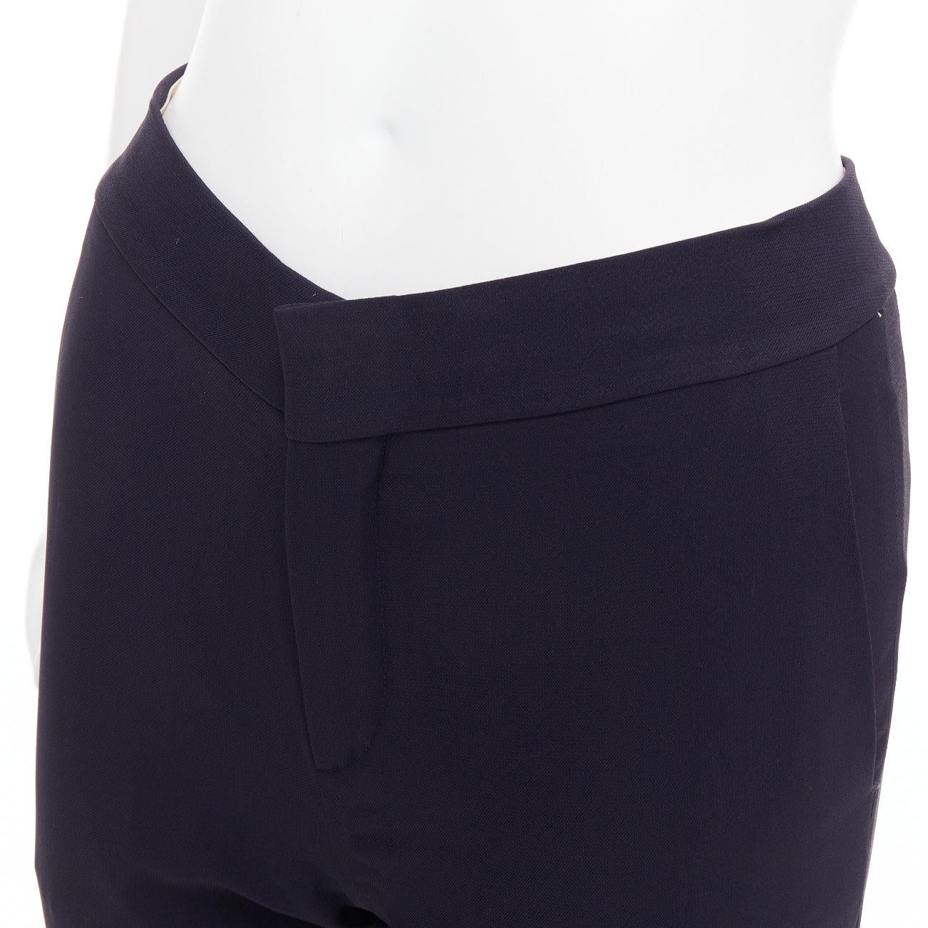 CHLOE Pantalon à épaules effilées et à pinces à dos volant dissimulé bleu marine FR34 XS
Référence : GEGG/A00200
Marque : Chloe
MATERIAL : Acétate, mélange
Couleur : Marine
Motif : Solide
Fermeture : braguette à glissière
Détails supplémentaires :