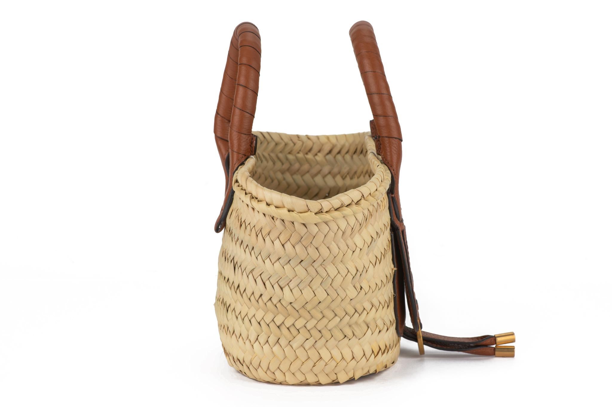 Chloe New Straw Leather Mini Basket In New Condition For Sale In West Hollywood, CA