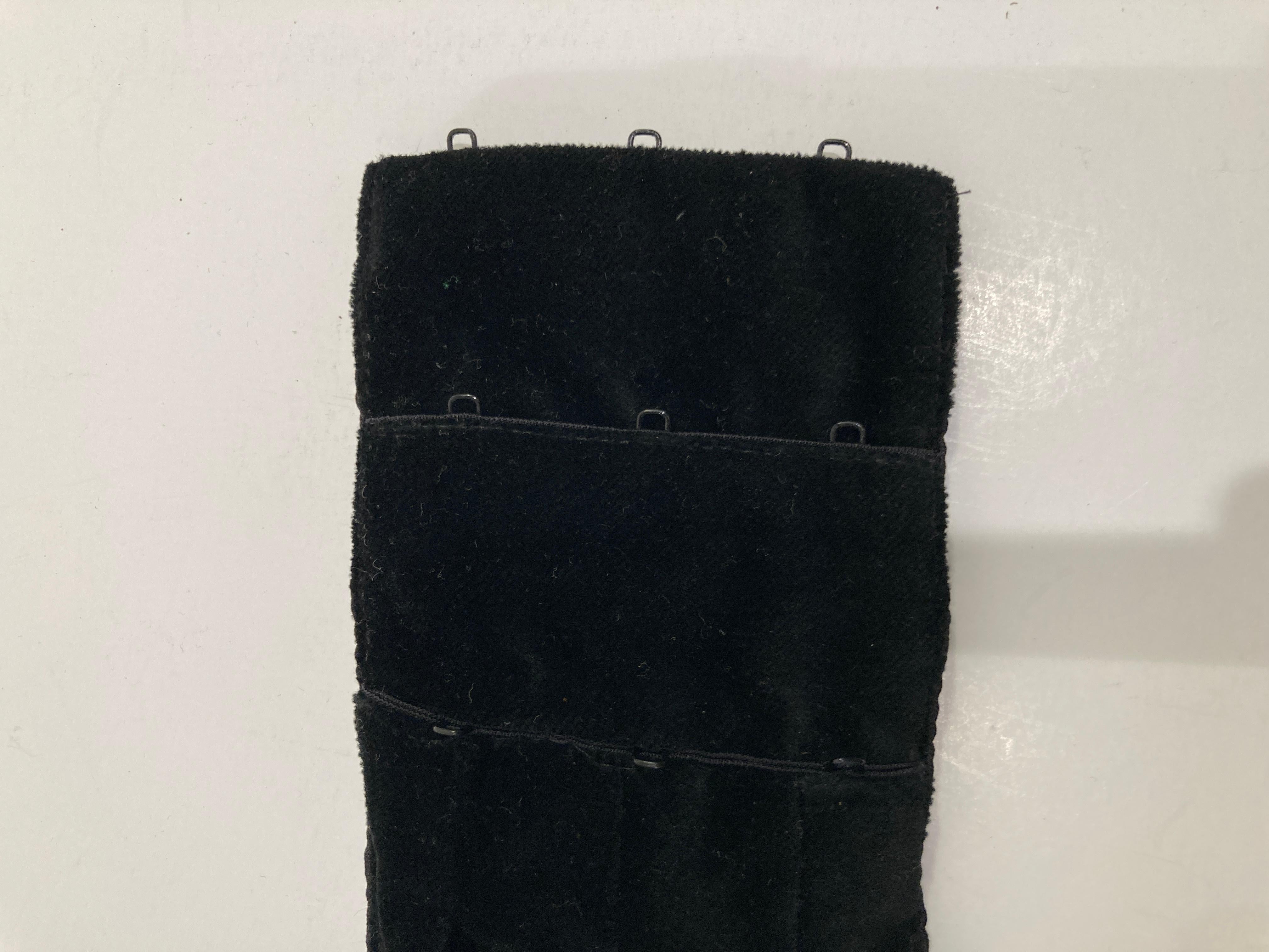 Chlo Noir, Schwarzer Gürtel aus Baumwolle, Seide und Samt für Damen im Zustand „Gut“ im Angebot in North Hollywood, CA