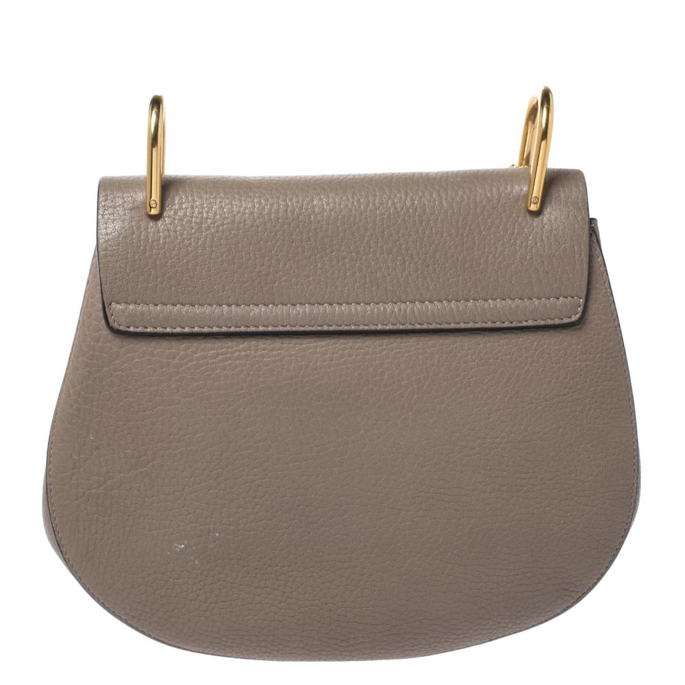 One of the most recognizable bags in the luxury world, Chloe's Drew bag was part of the label's fall/winter 2014 collection. It carries a distinct shape and minimal style detailing. This shoulder bag has been meticulously crafted from leather and
