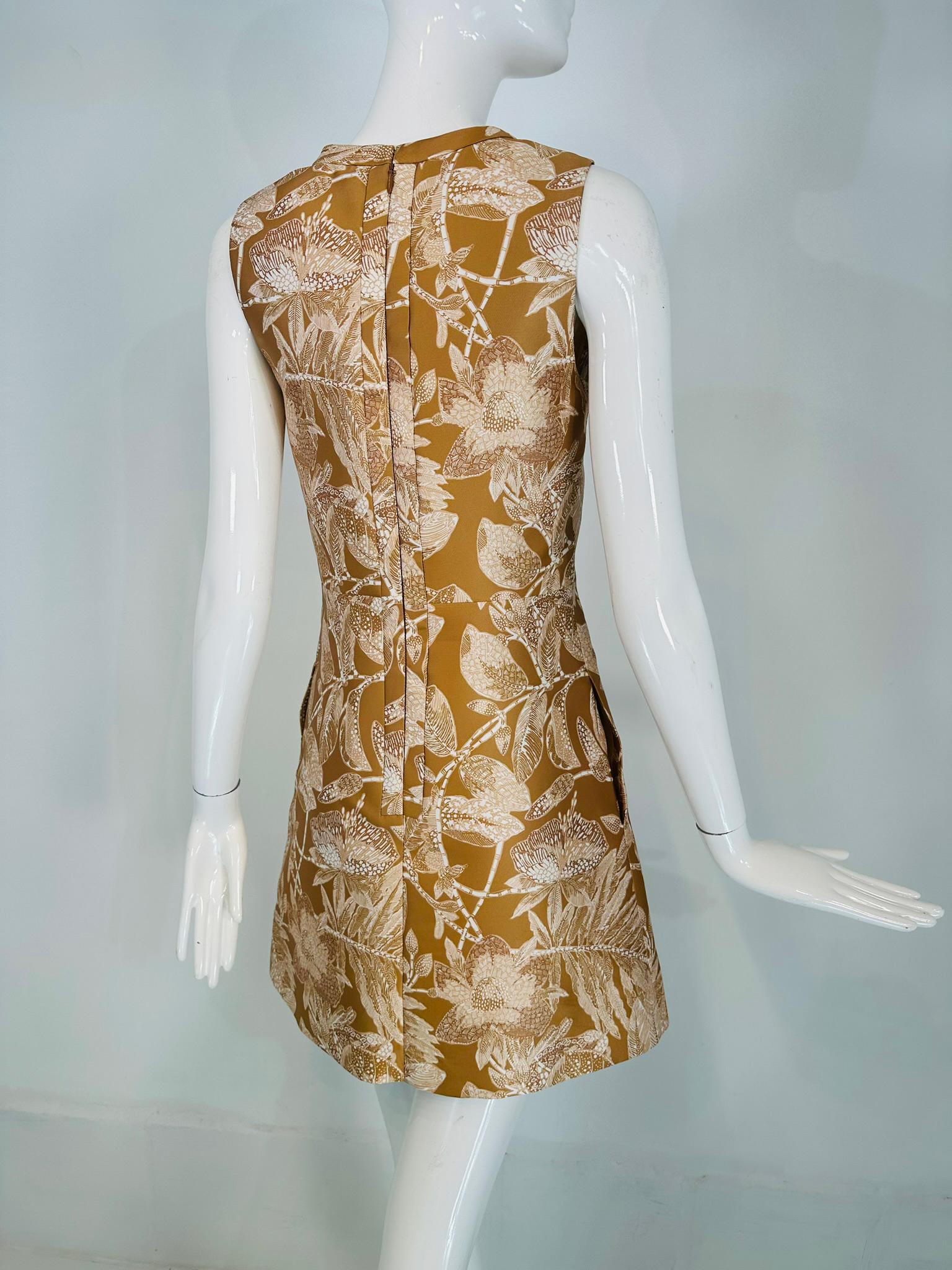 Chloe Ochre & white Floral Print Sleeveless Mini Dress with Pockets 34 For Sale 1
