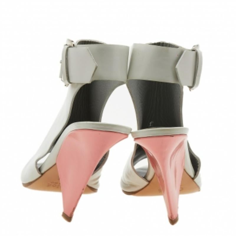Chloe Off White Leder Pee Toe Sandalen mit Knöchelriemen Größe 39,5 im Angebot 2