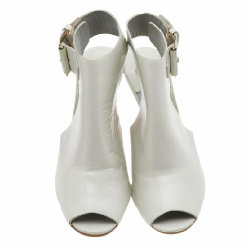 Chloe Off White Leder Pee Toe Sandalen mit Knöchelriemen Größe 39,5 im Angebot 3