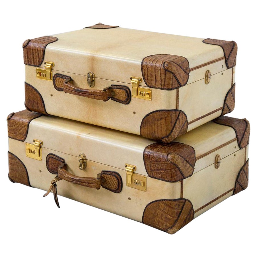 Paire de bagages de voyage Chloé en parchemin vintage en vente