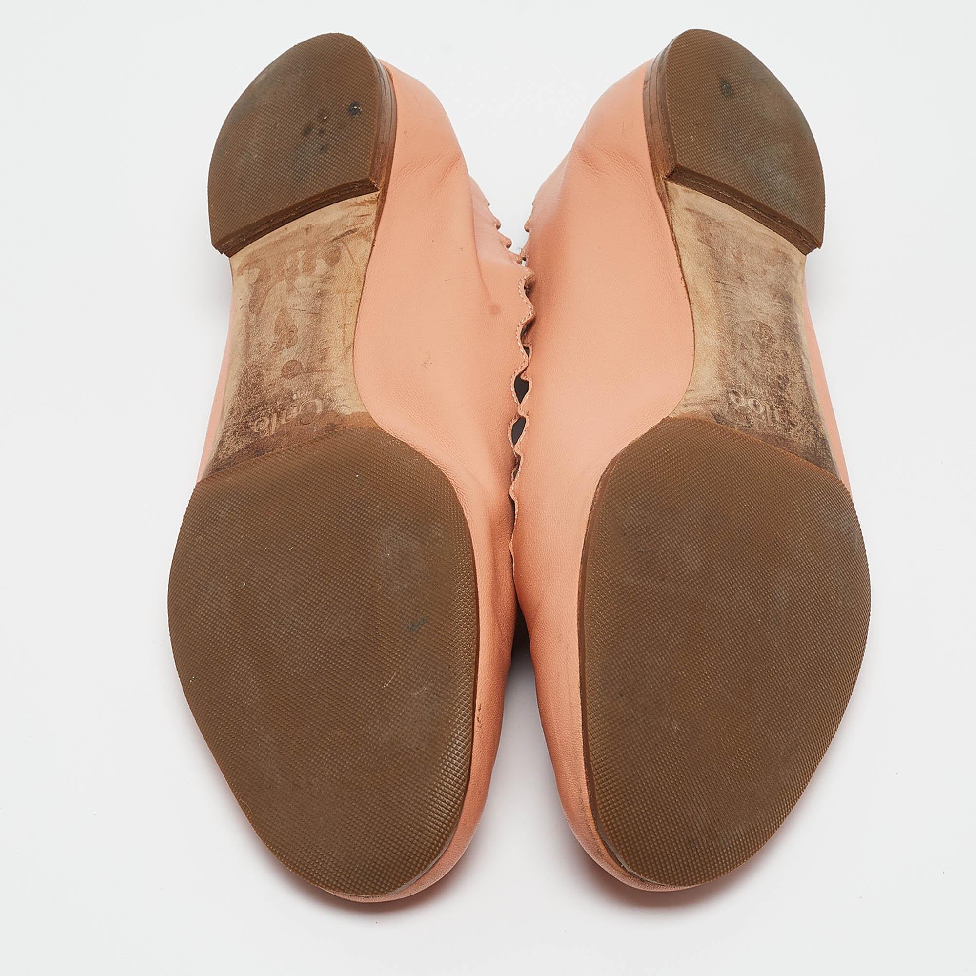 Chloe Peach Pink Scalloped Leather Lauren Ballet Flats Size 37 For Sale 1