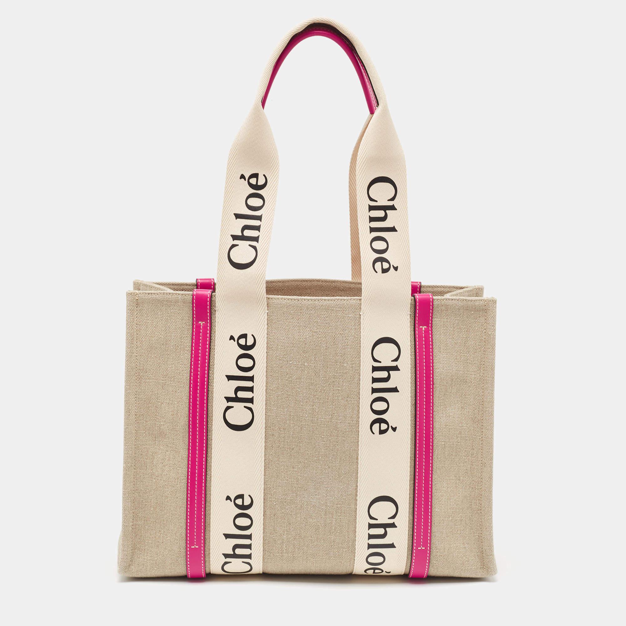 If you like traveling light, then this Chloe Woody tote is an ideal option for you. It is the ultimate favorite of the fashion elite because of its versatility and classy appeal. Created from canvas and leather, it exhibits brand-detailed stripes on