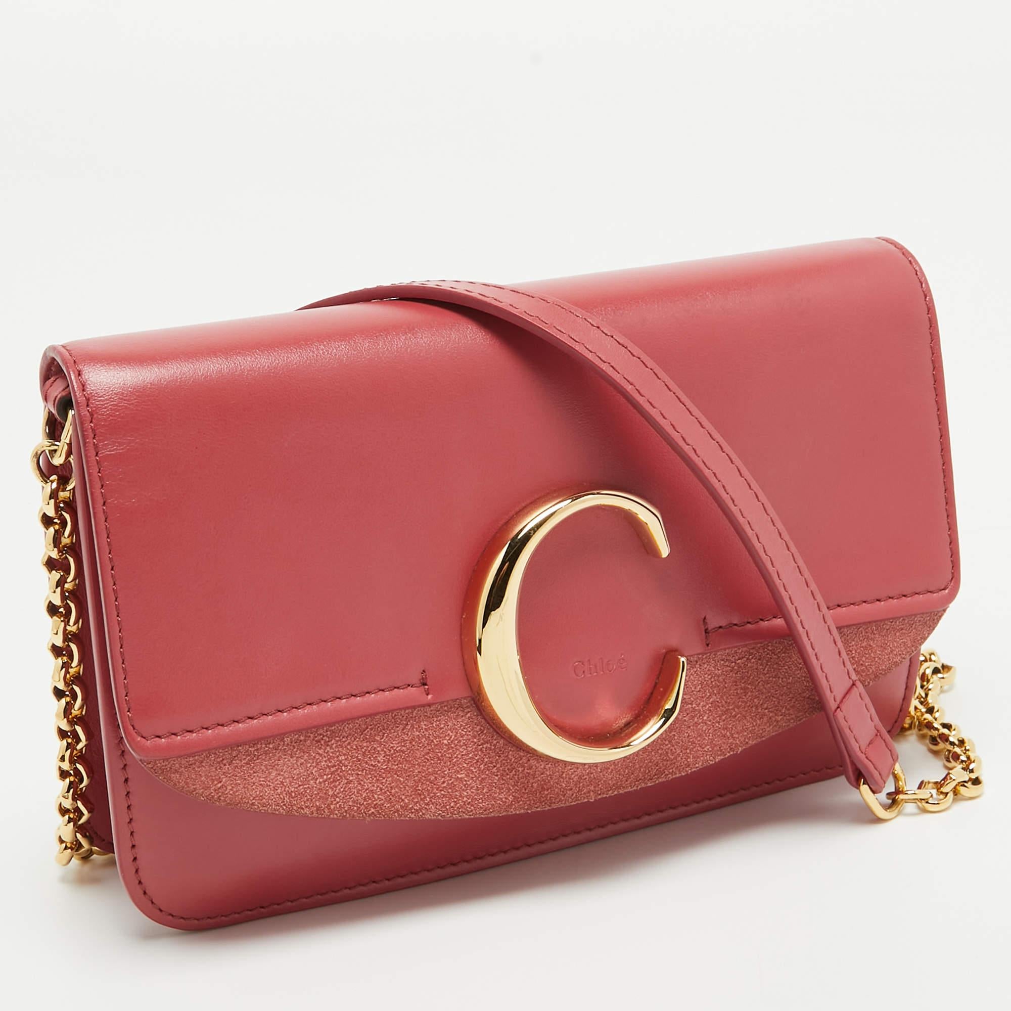 Chloe Pink Leather and Suede C Chain Clutch In Good Condition For Sale In Dubai, Al Qouz 2