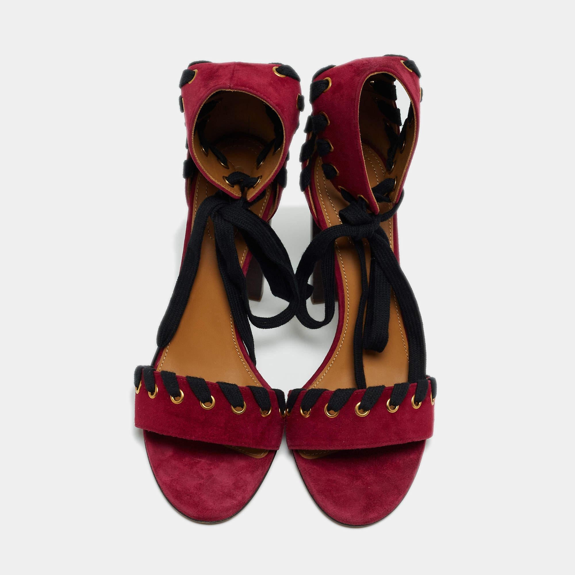 Noir Chloe Sandales à lanières à la cheville en daim violet taille 40 en vente