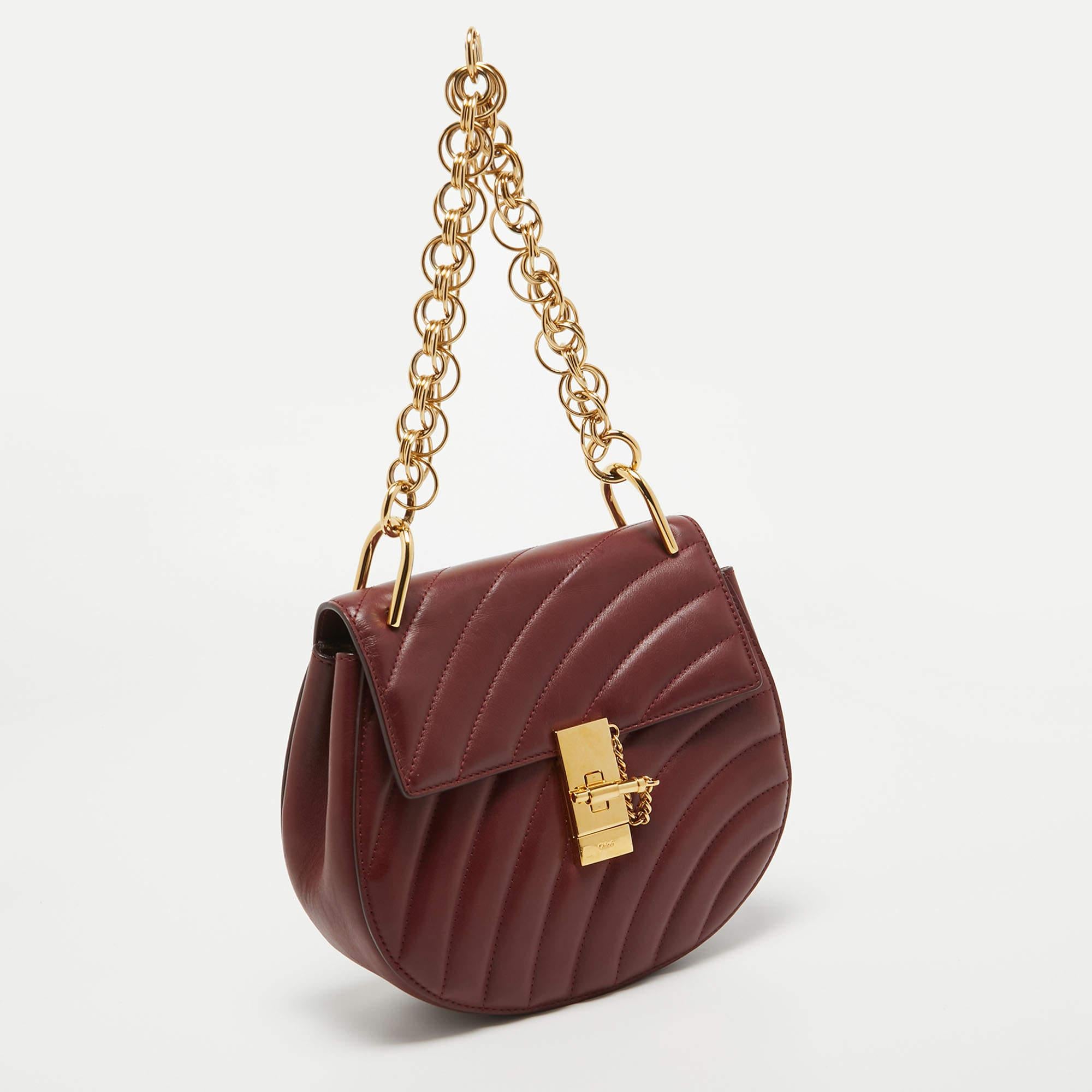 Chloe Red Quilted Leather Medium Drew Shoulder Bag In Good Condition In Dubai, Al Qouz 2