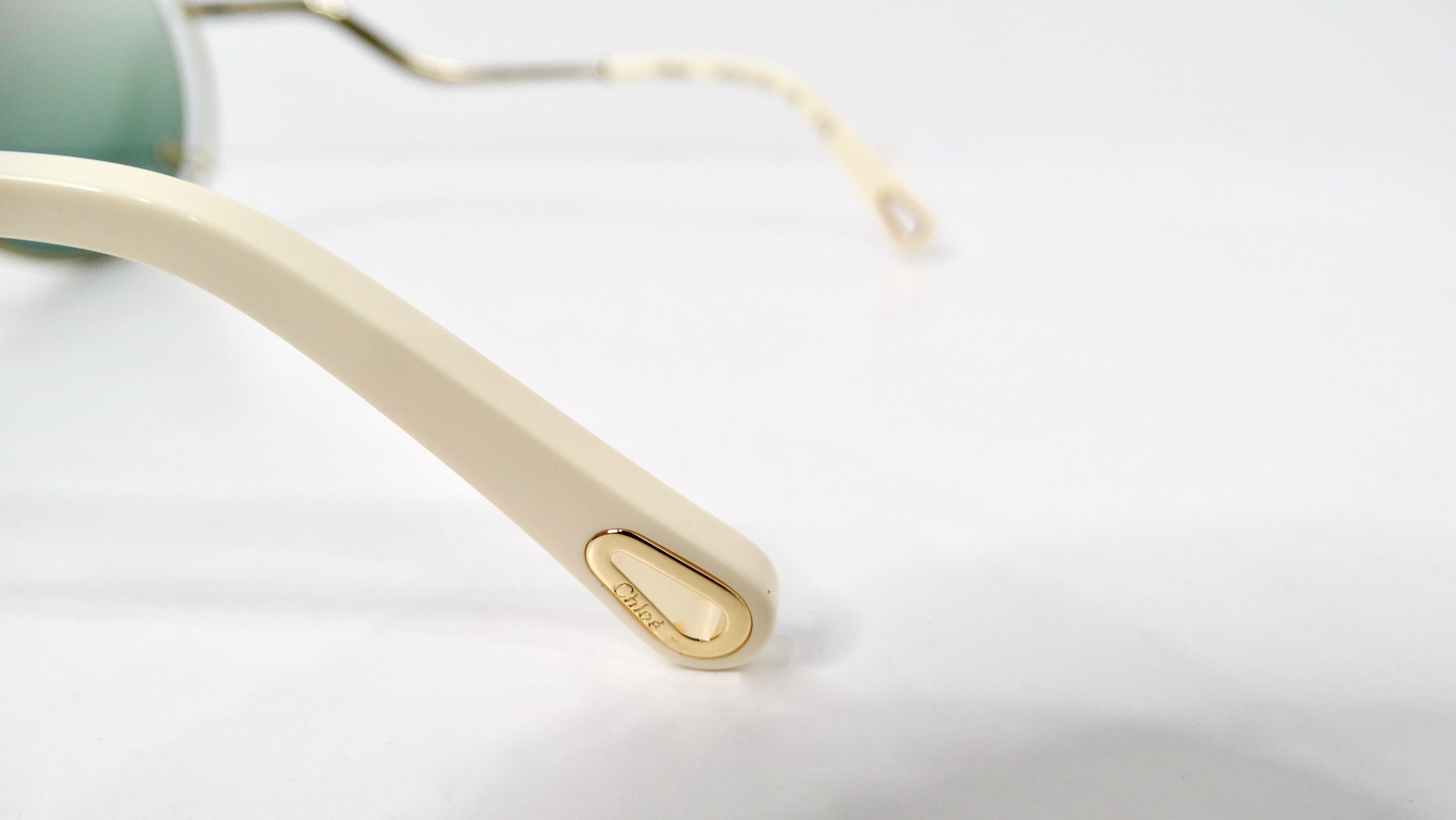 Chloe Round Oversized Green Gradient Gold-Tone Metal Frame Sunglasses In Good Condition For Sale In Scottsdale, AZ