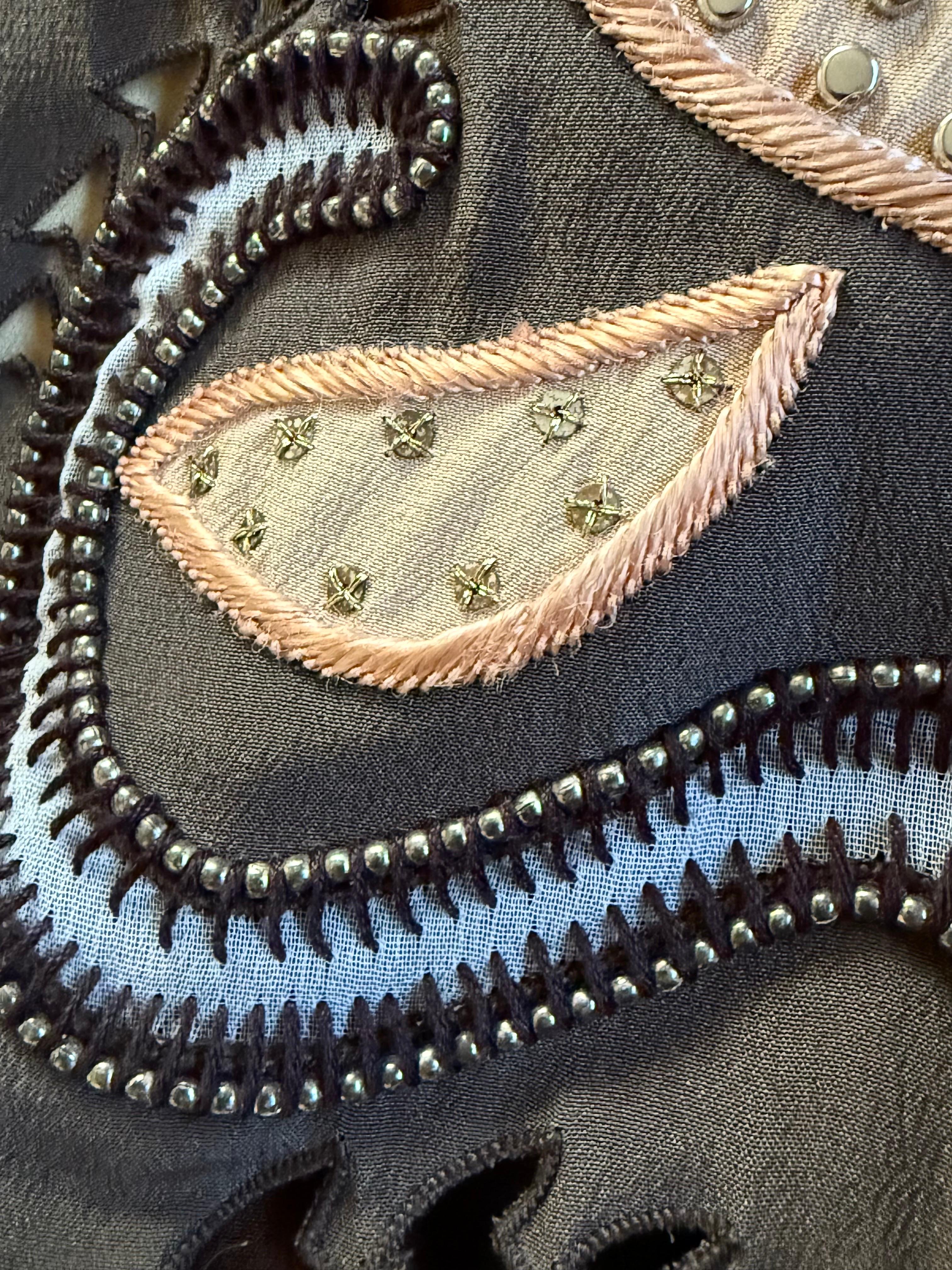 Chloé - Vestito midi occidentale in seta con borchie e ricami - FR 36 in vendita 5