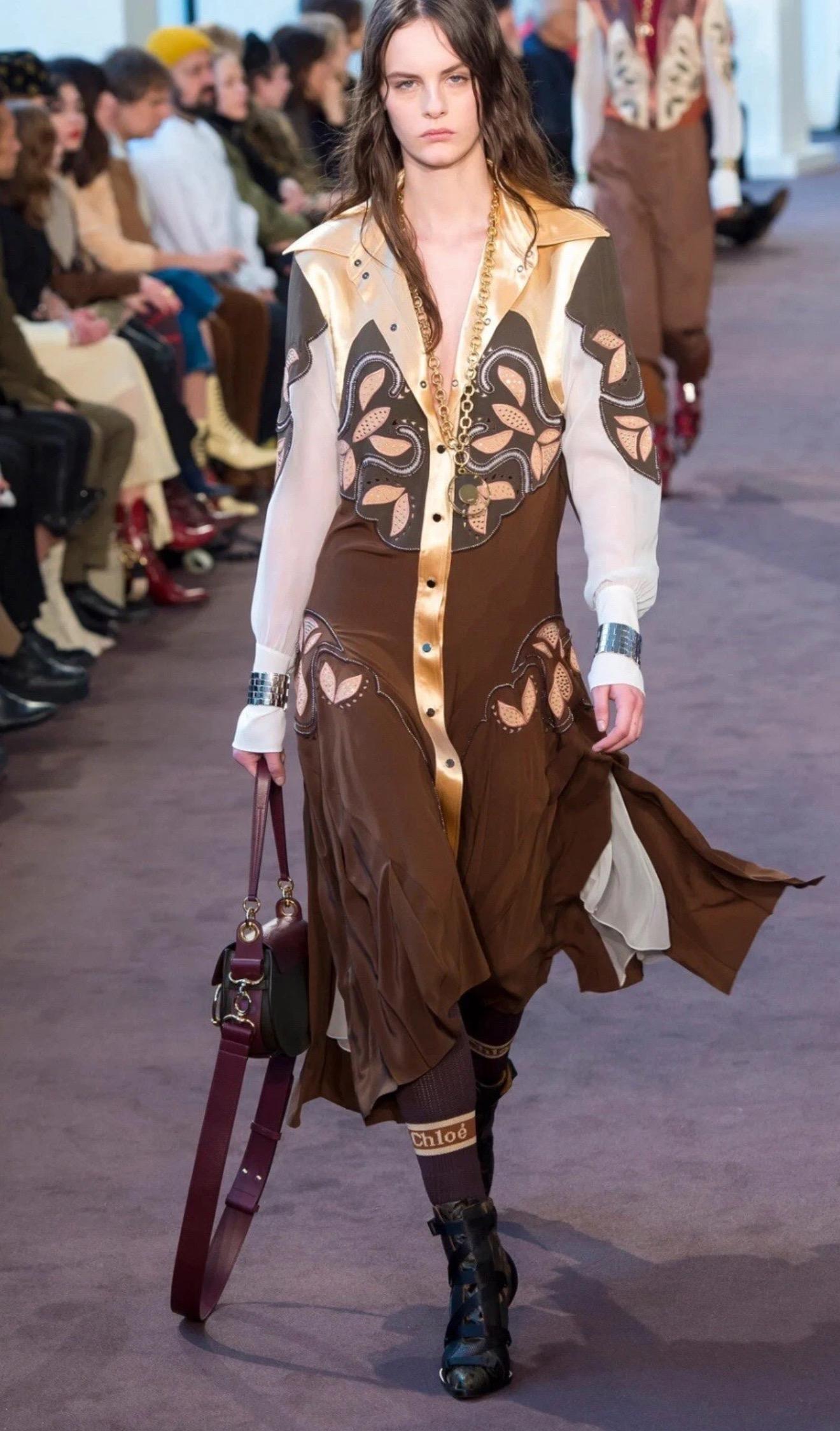 Chloé - Vestito midi occidentale in seta con borchie e ricami - FR 36 in vendita 2