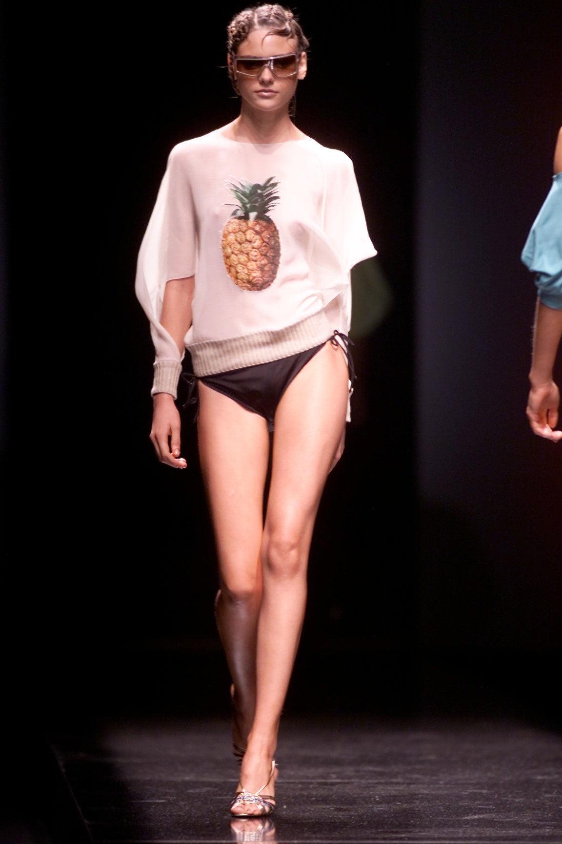 Chloé S/S 2001 Iconic Pineapple Print Puffed Shoulder Tie Front Top en vente 2
