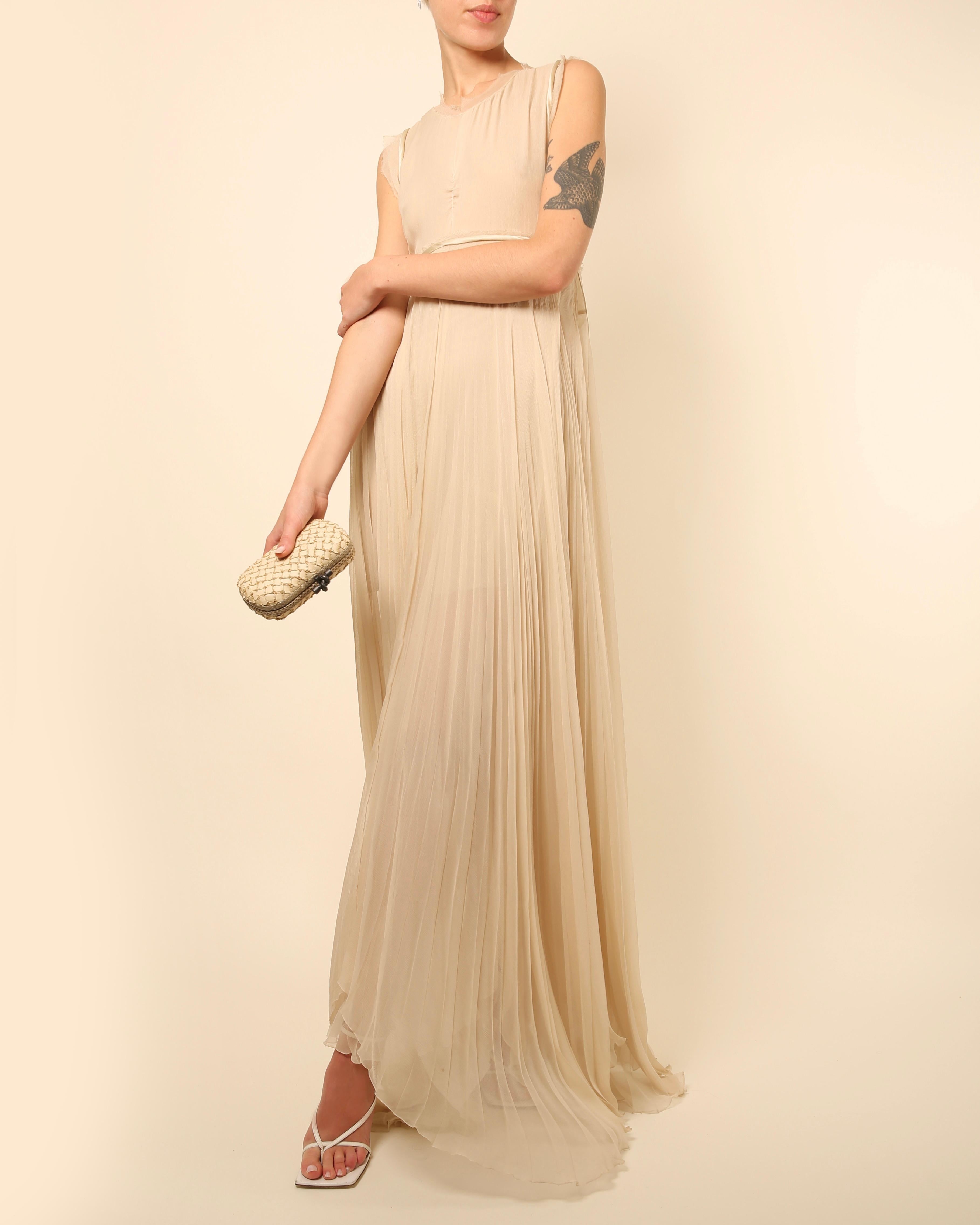 Abito da sposa Chloe S.S. White, avorio, beige, chiffon, seta, senza maniche. in vendita 4