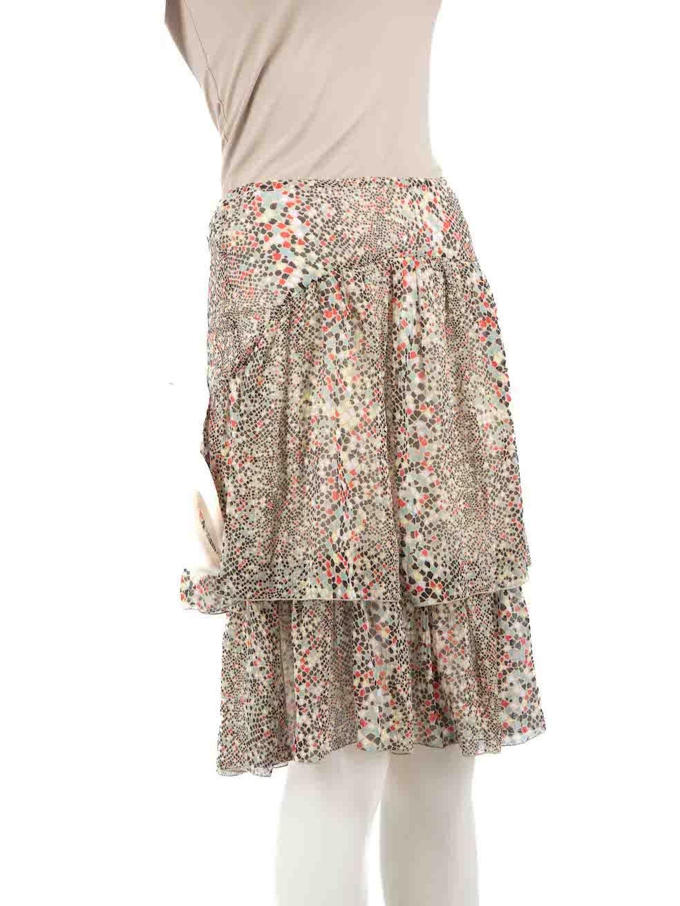 CONDITION ist nie getragen, mit Tags. Keine sichtbaren Abnutzungserscheinungen am Rock sind an diesem neuen See by Chloé Designer-Wiederverkaufsartikel zu erkennen.
 Einzelheiten
 Mehrfarbig
 Baumwolle
 Rock
 Mini
 Rüschenbesatz
 Seitlicher